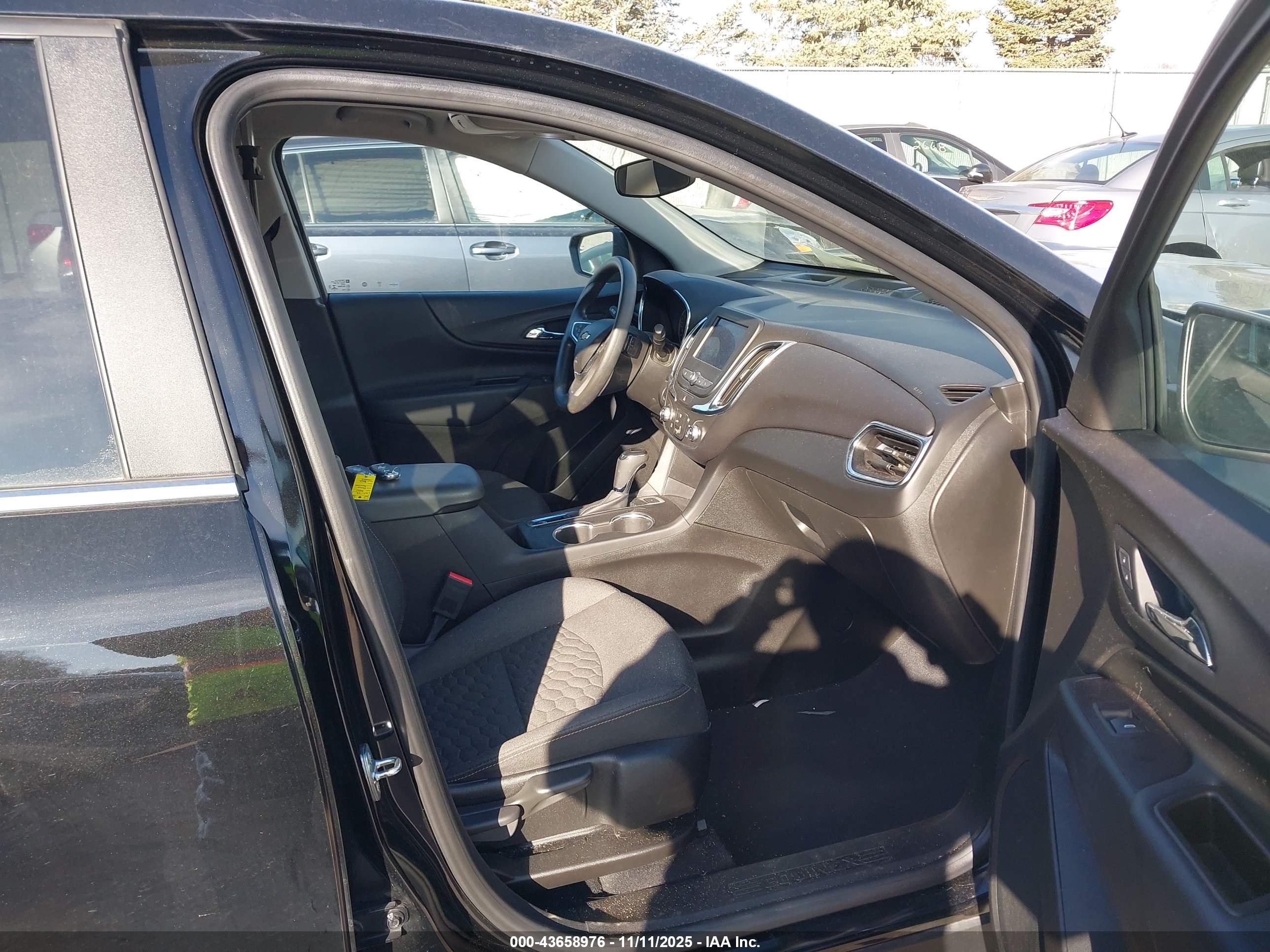 CHEVROLET EQUINOX image 5