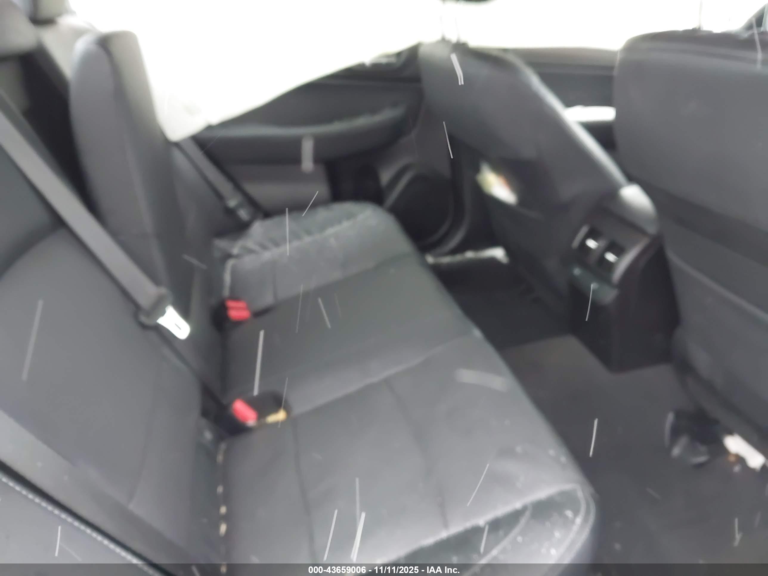 SUBARU LEGACY image 8