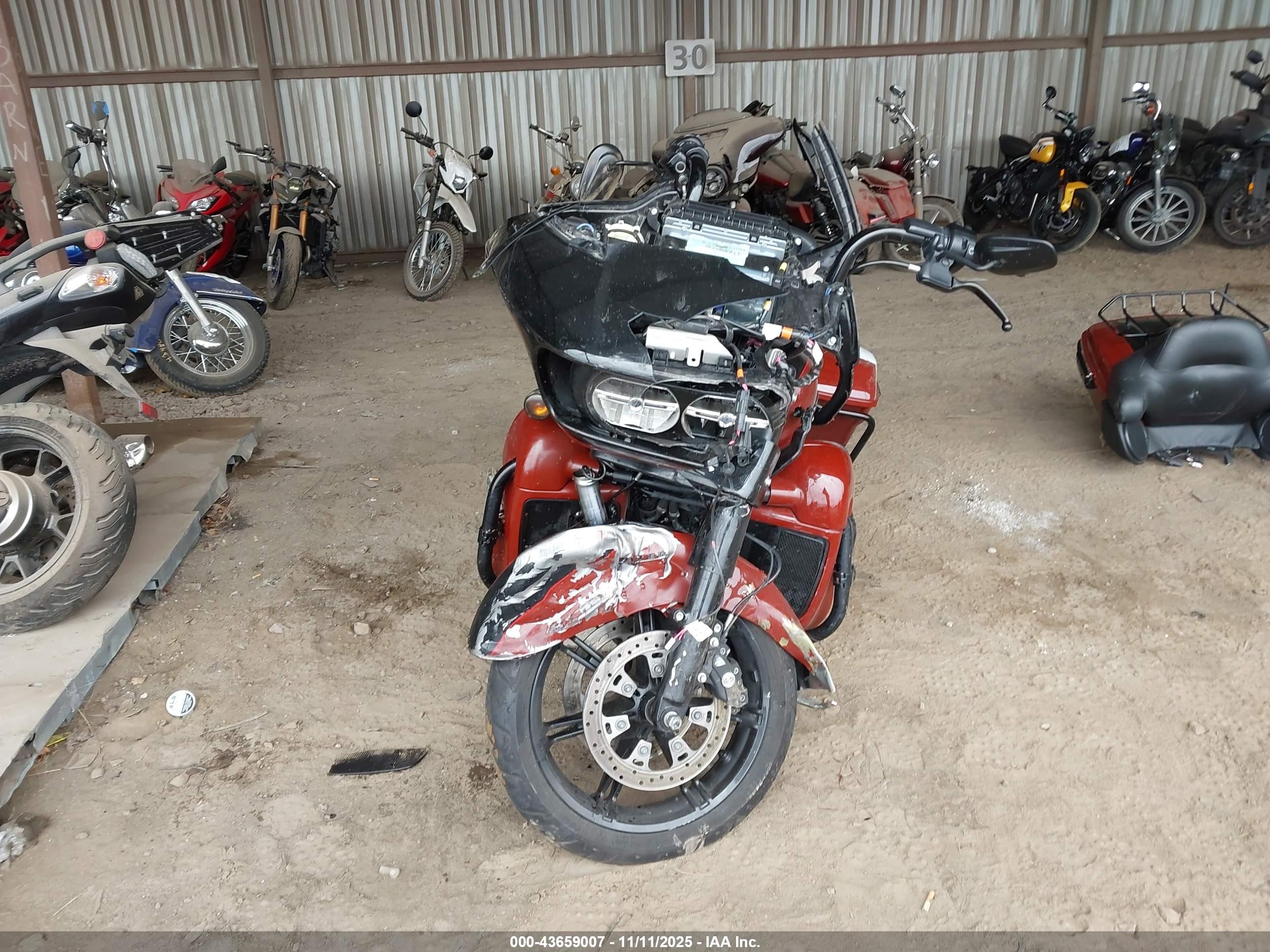 HARLEY-DAVIDSON FLTRK image 5