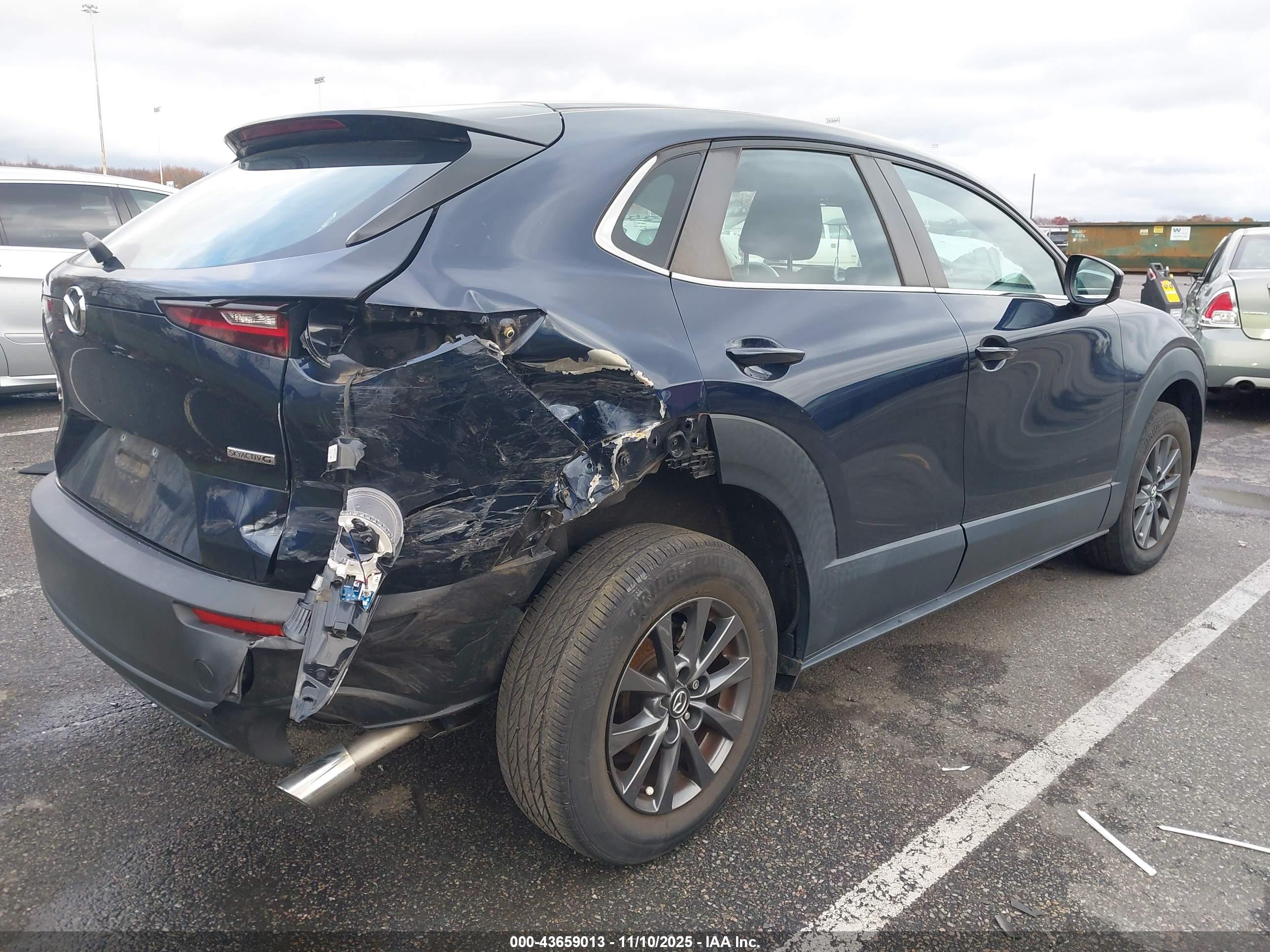 MAZDA CX-30 image 4