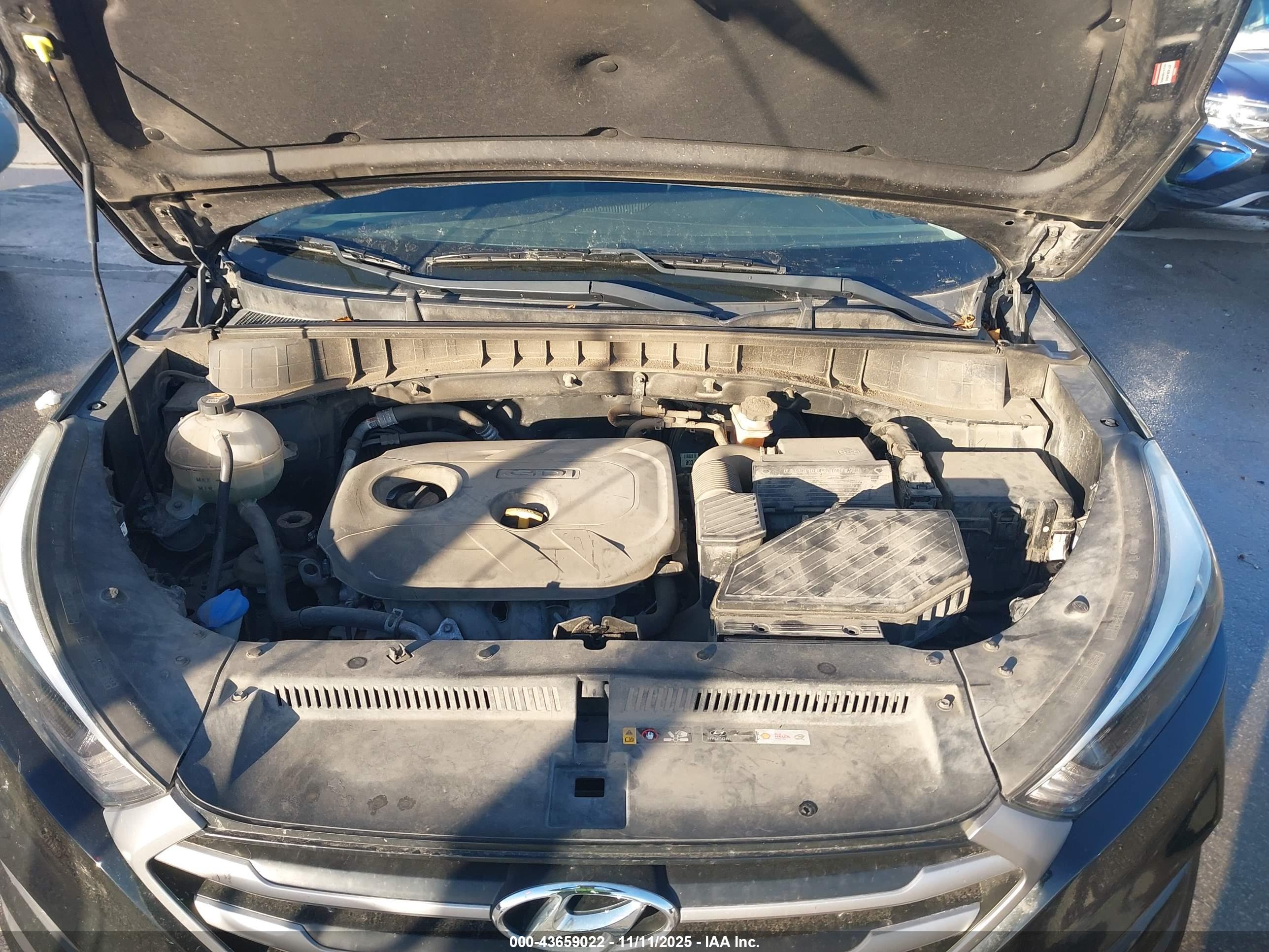 HYUNDAI TUCSON image 10