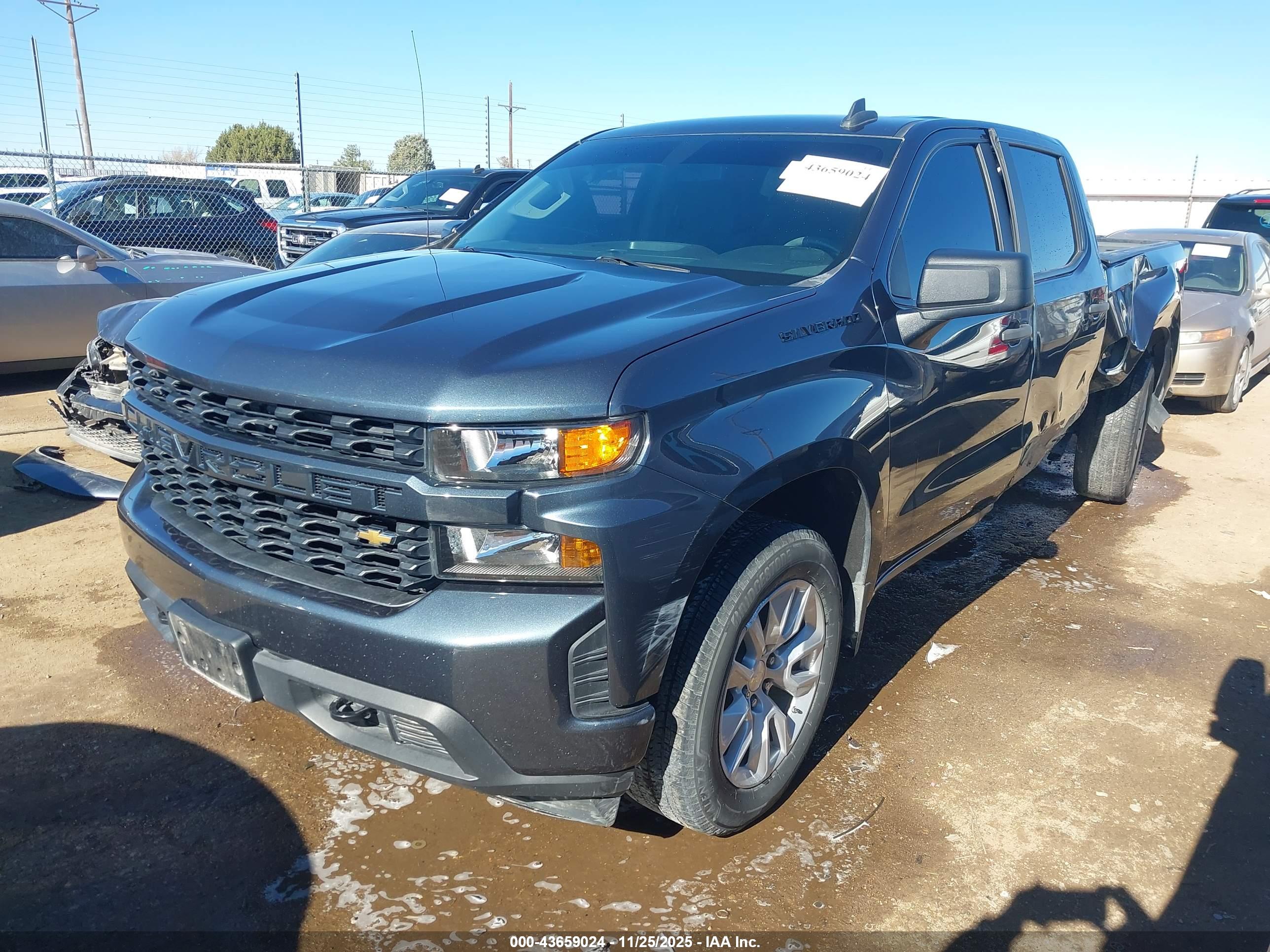 CHEVROLET SILVERADO image 2