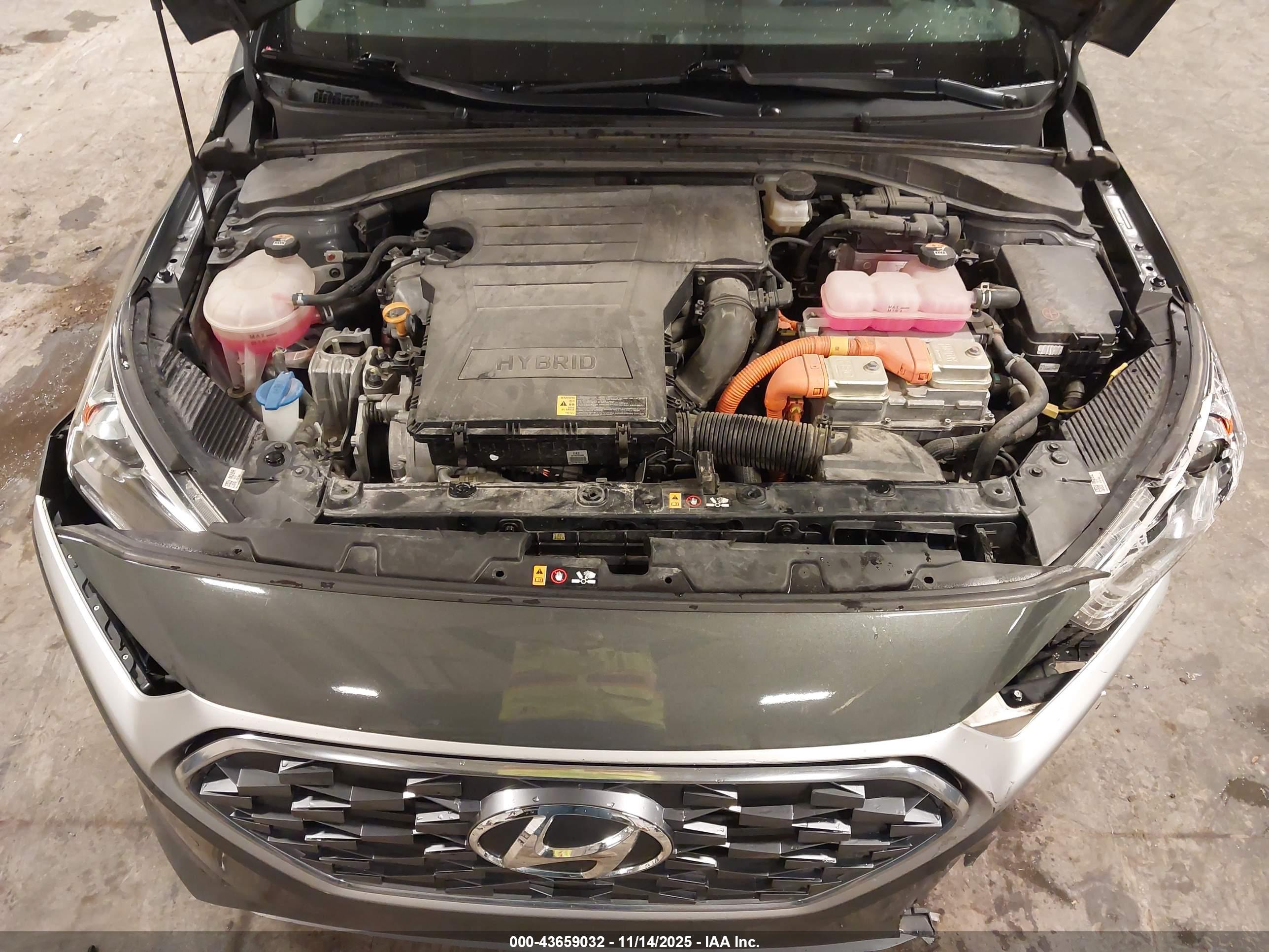 HYUNDAI IONIQ image 10