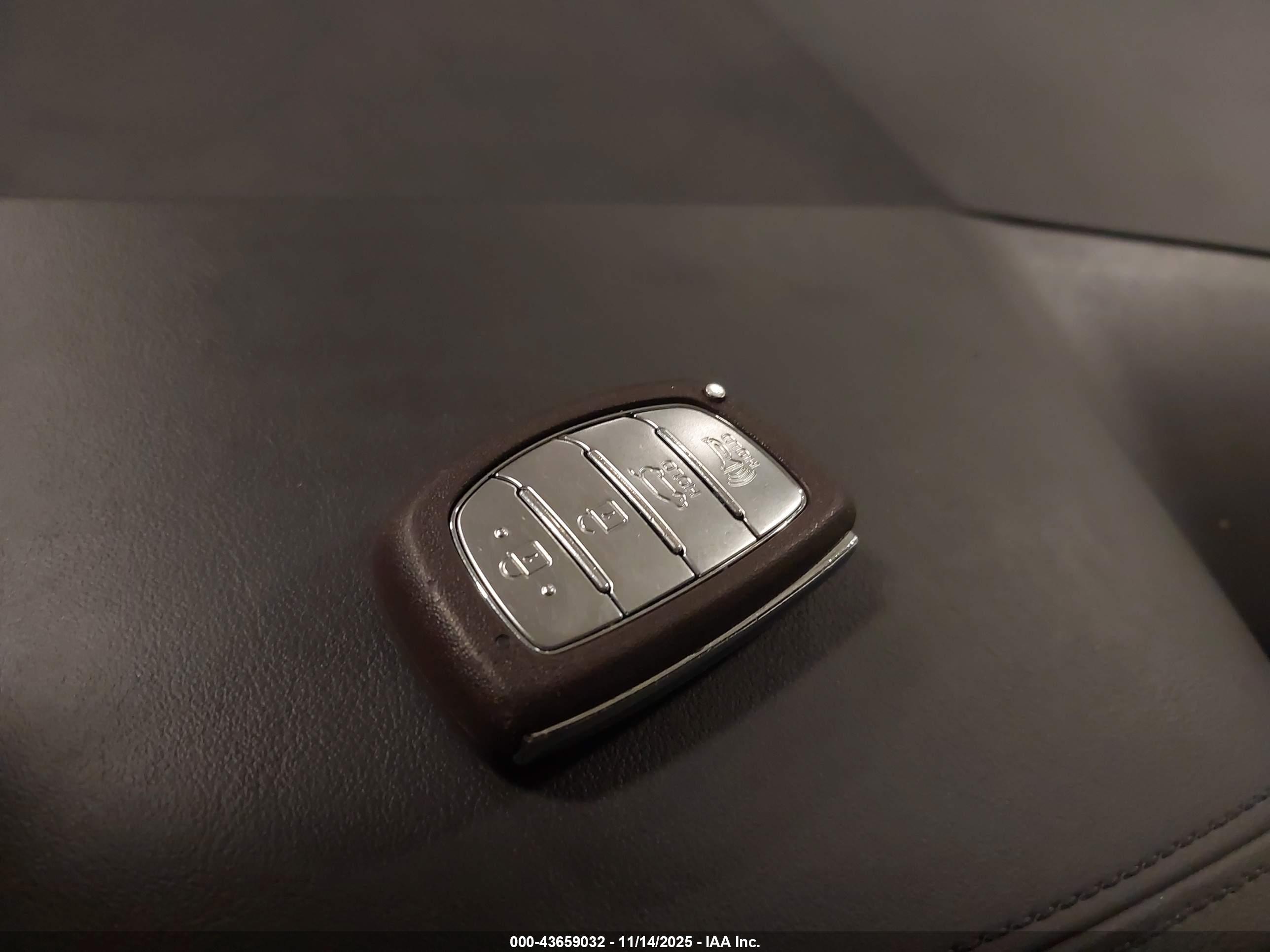 HYUNDAI IONIQ image 11