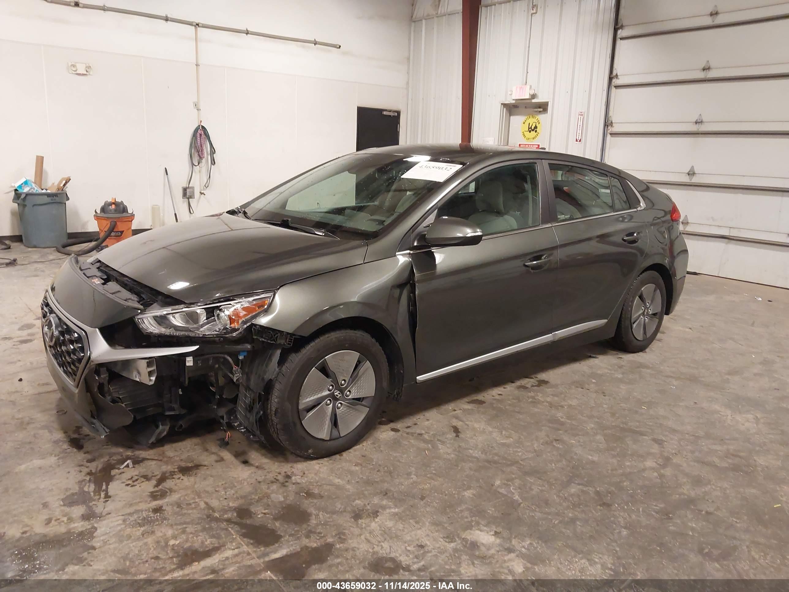 HYUNDAI IONIQ image 2