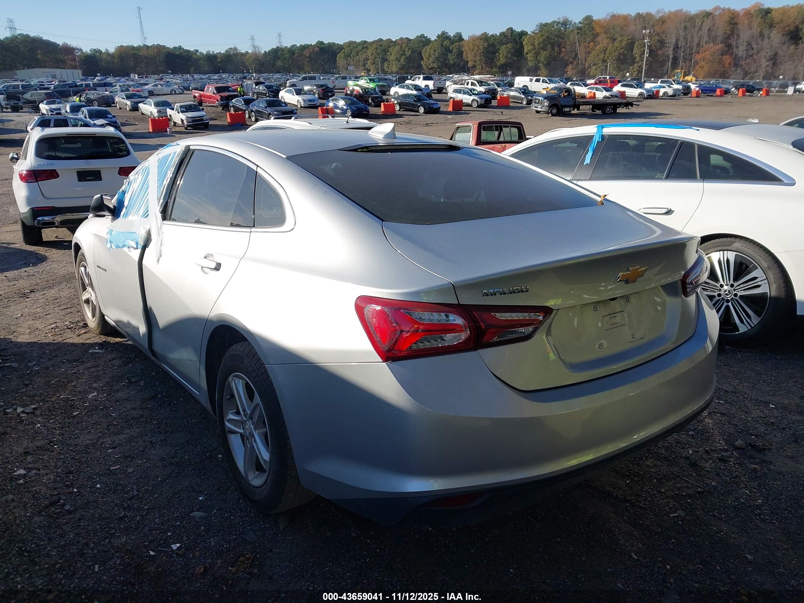 CHEVROLET MALIBU image 3