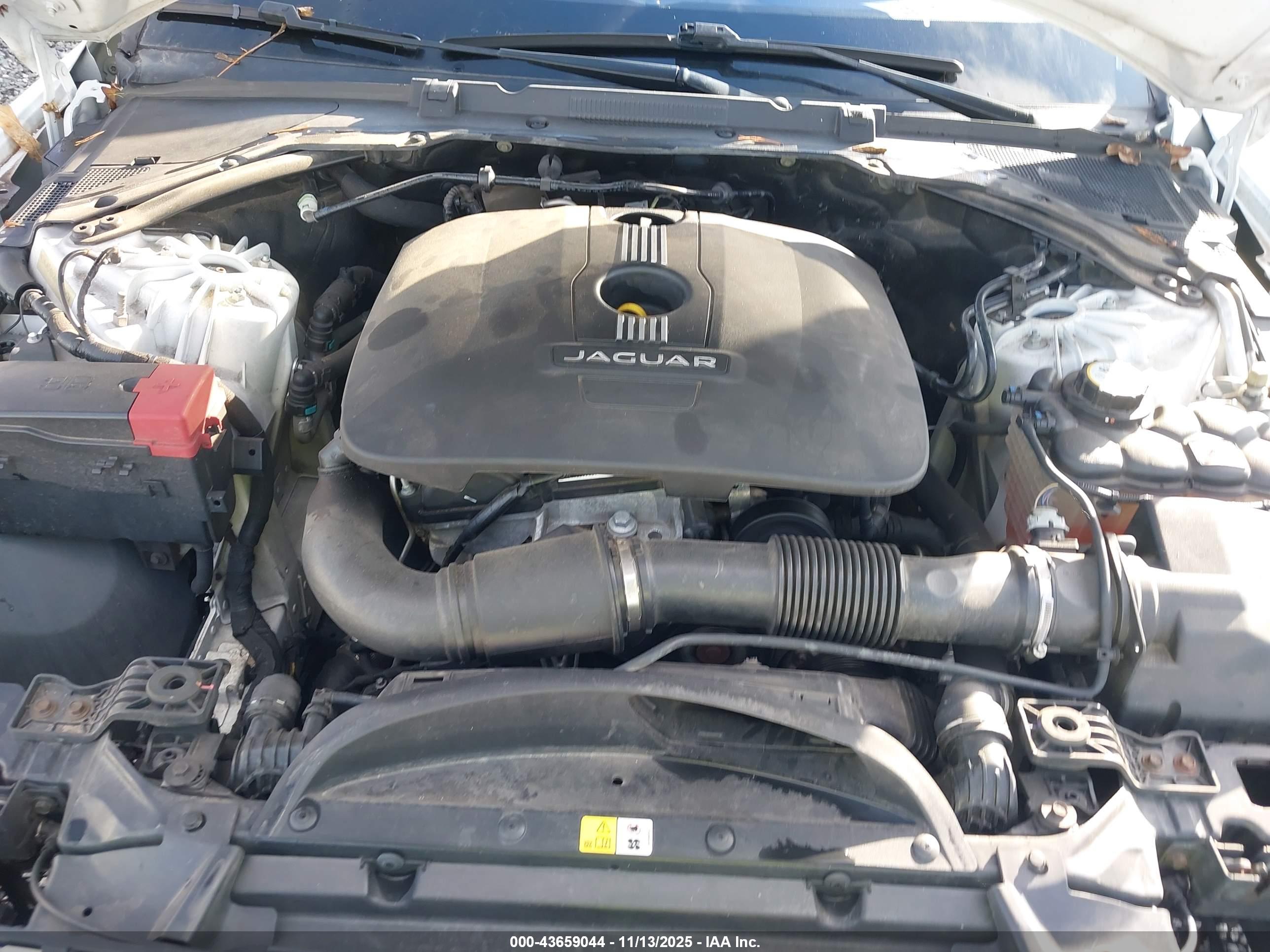 JAGUAR XE image 10