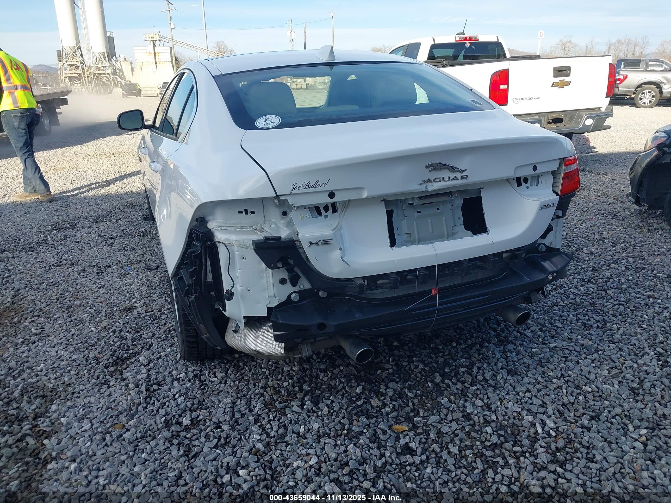 JAGUAR XE image 6