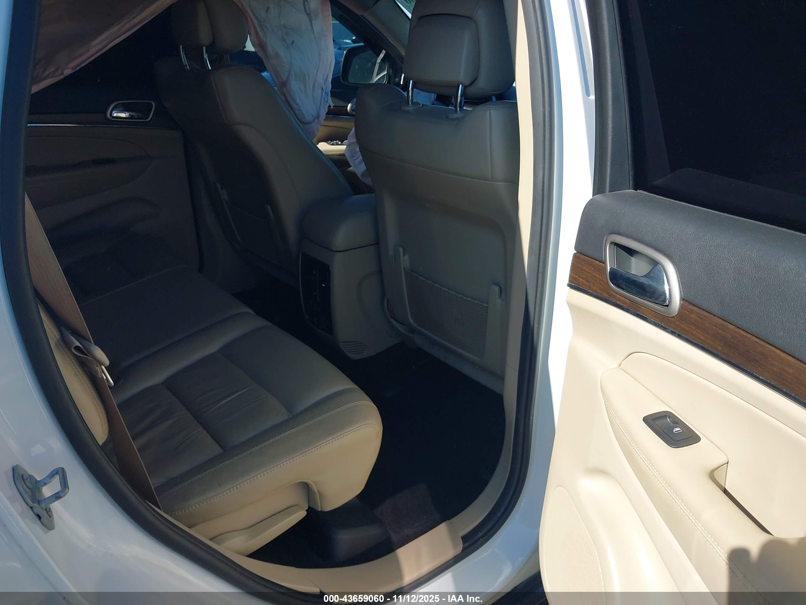 JEEP GRAND image 8