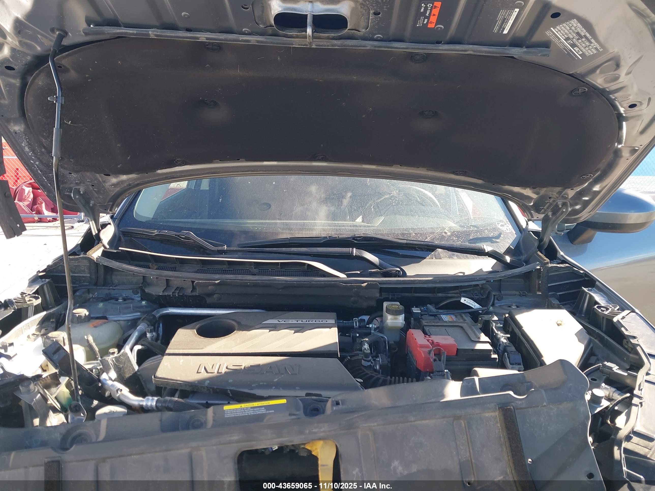 NISSAN ROGUE image 10