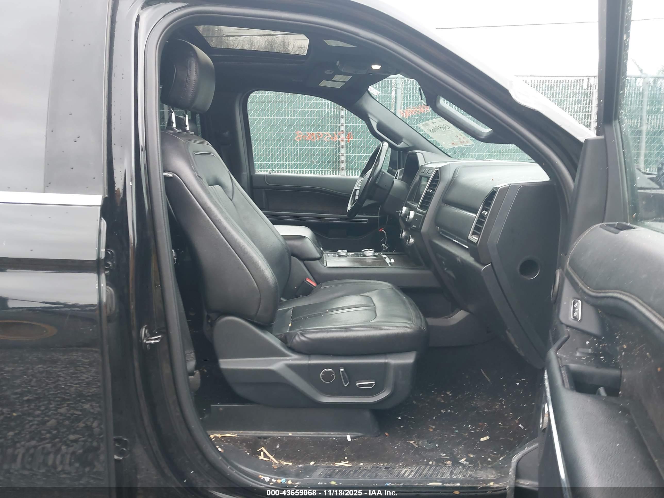 FORD EXPEDITION image 5