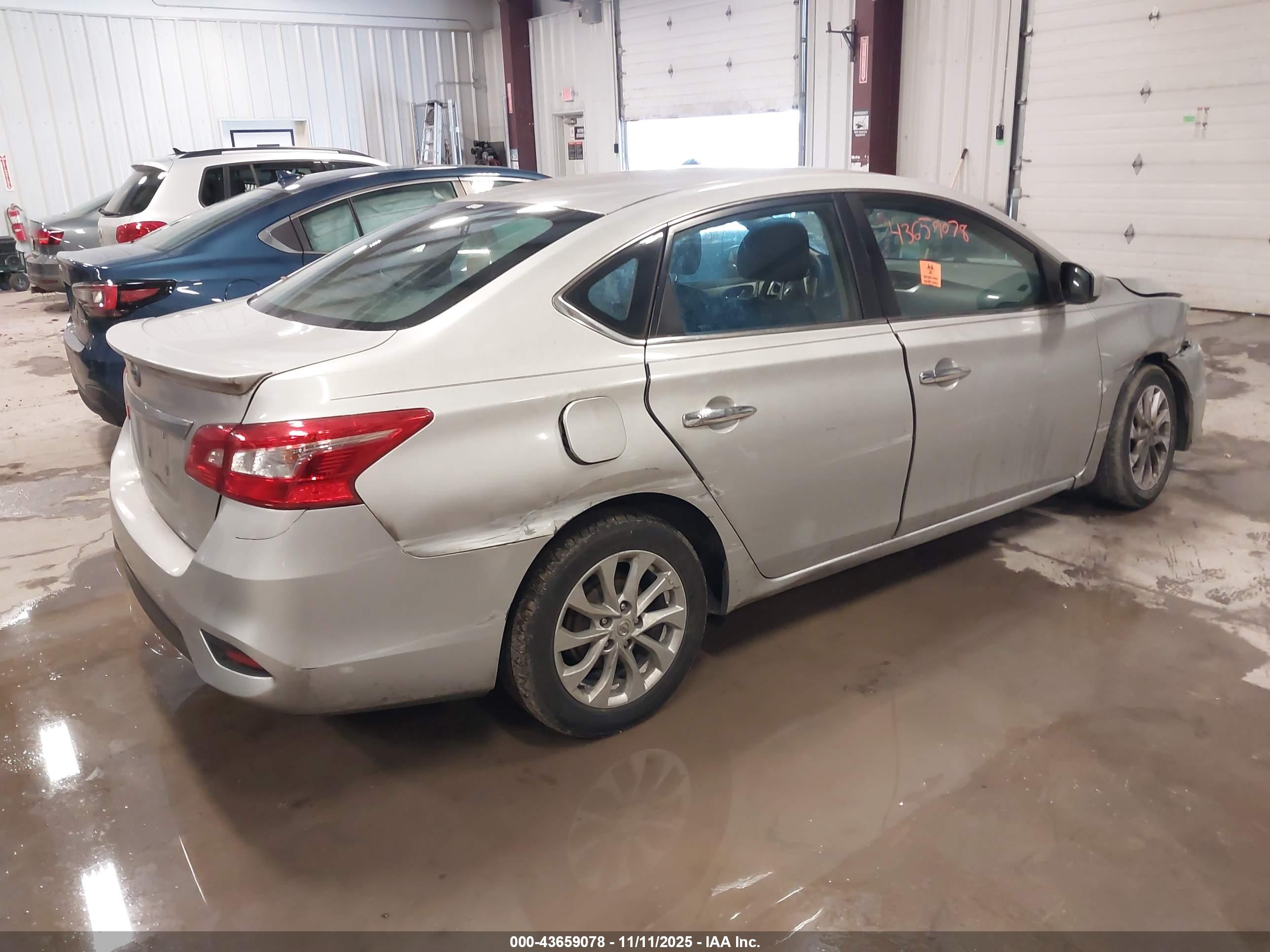 NISSAN SENTRA image 4
