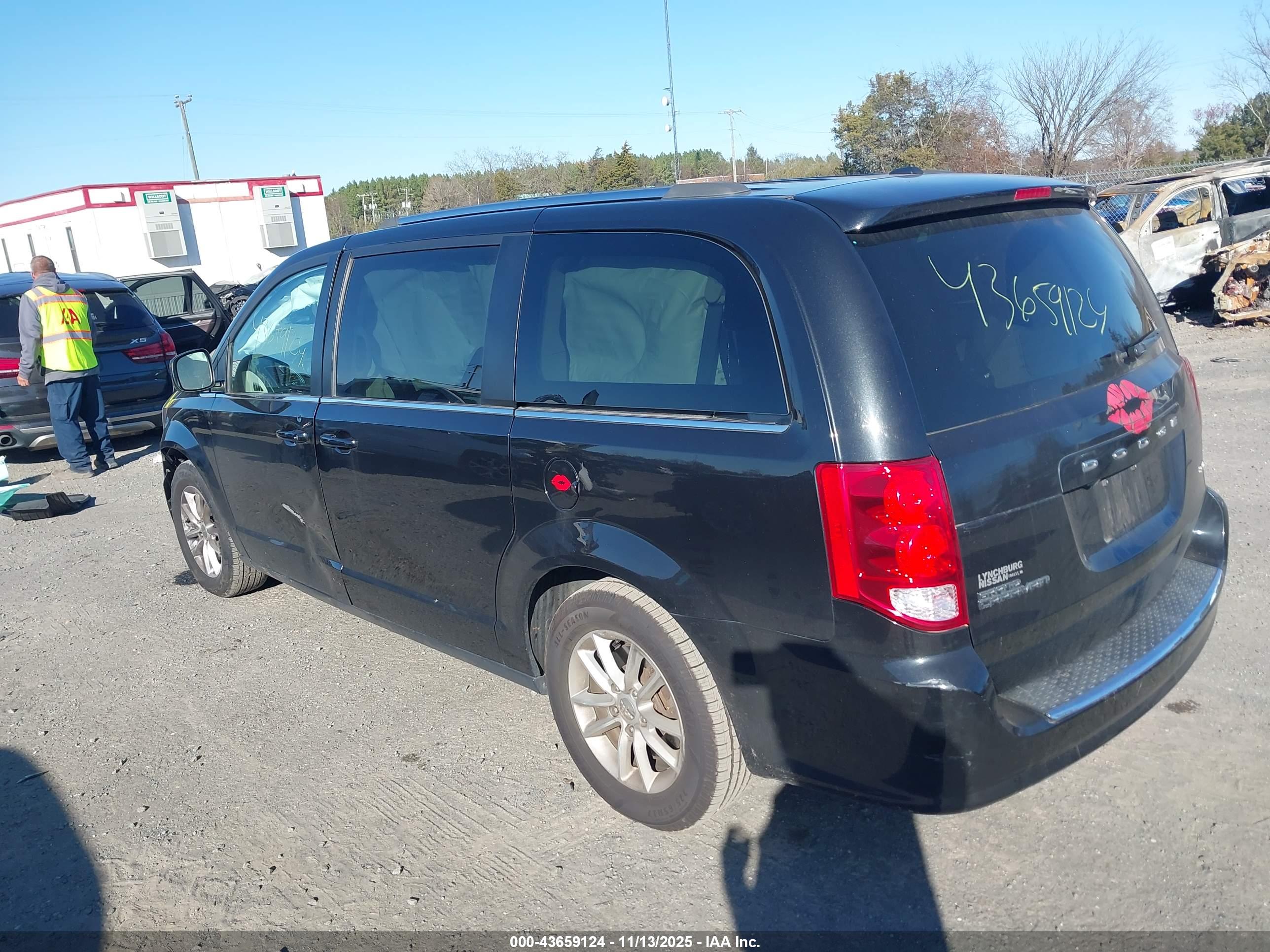 DODGE GRAND image 3