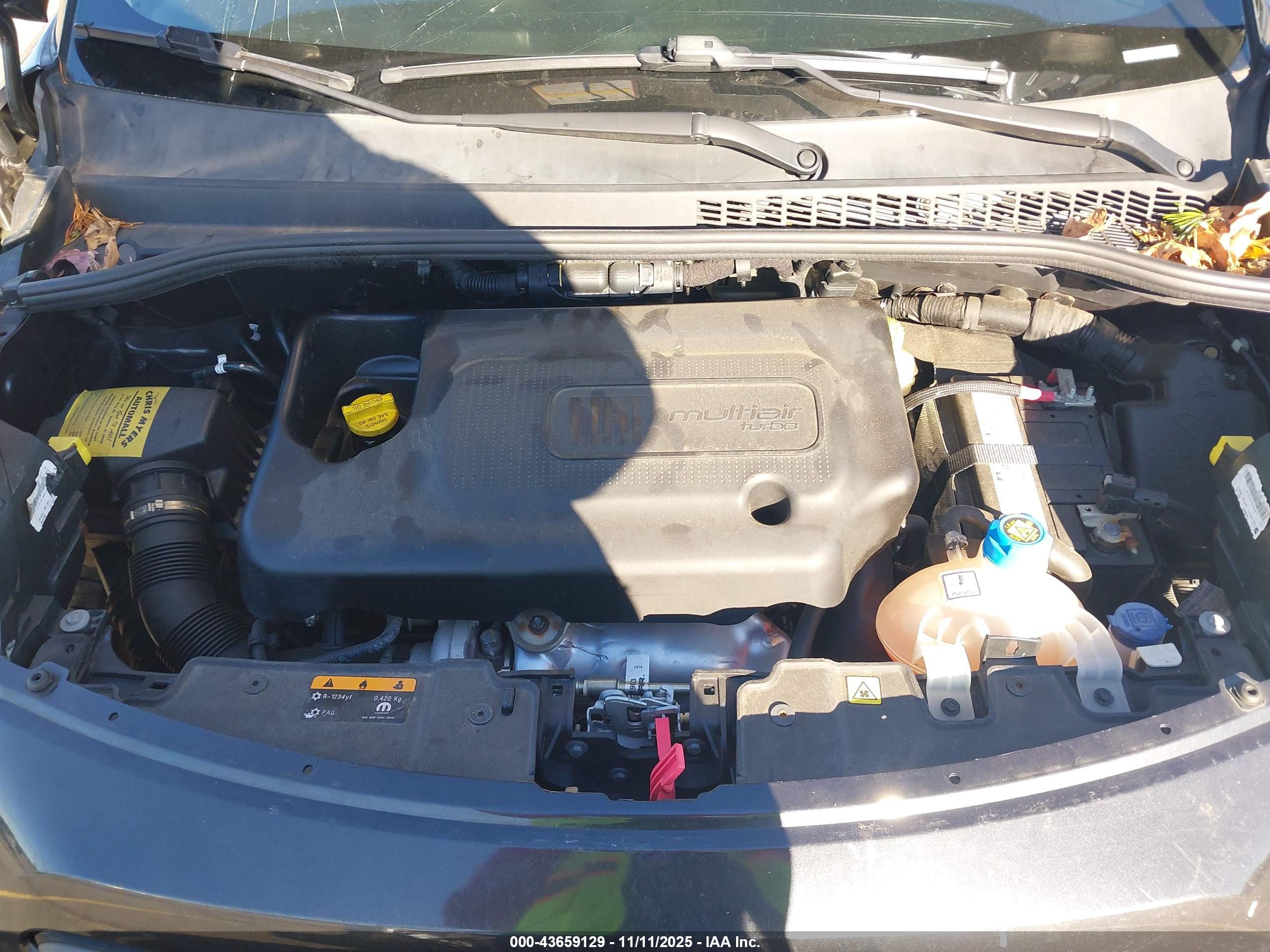FIAT 500L image 10