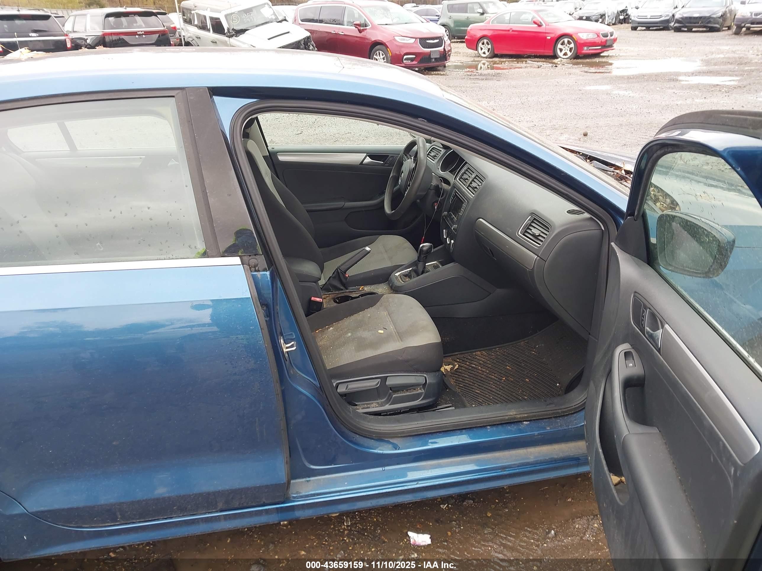 VOLKSWAGEN JETTA image 5
