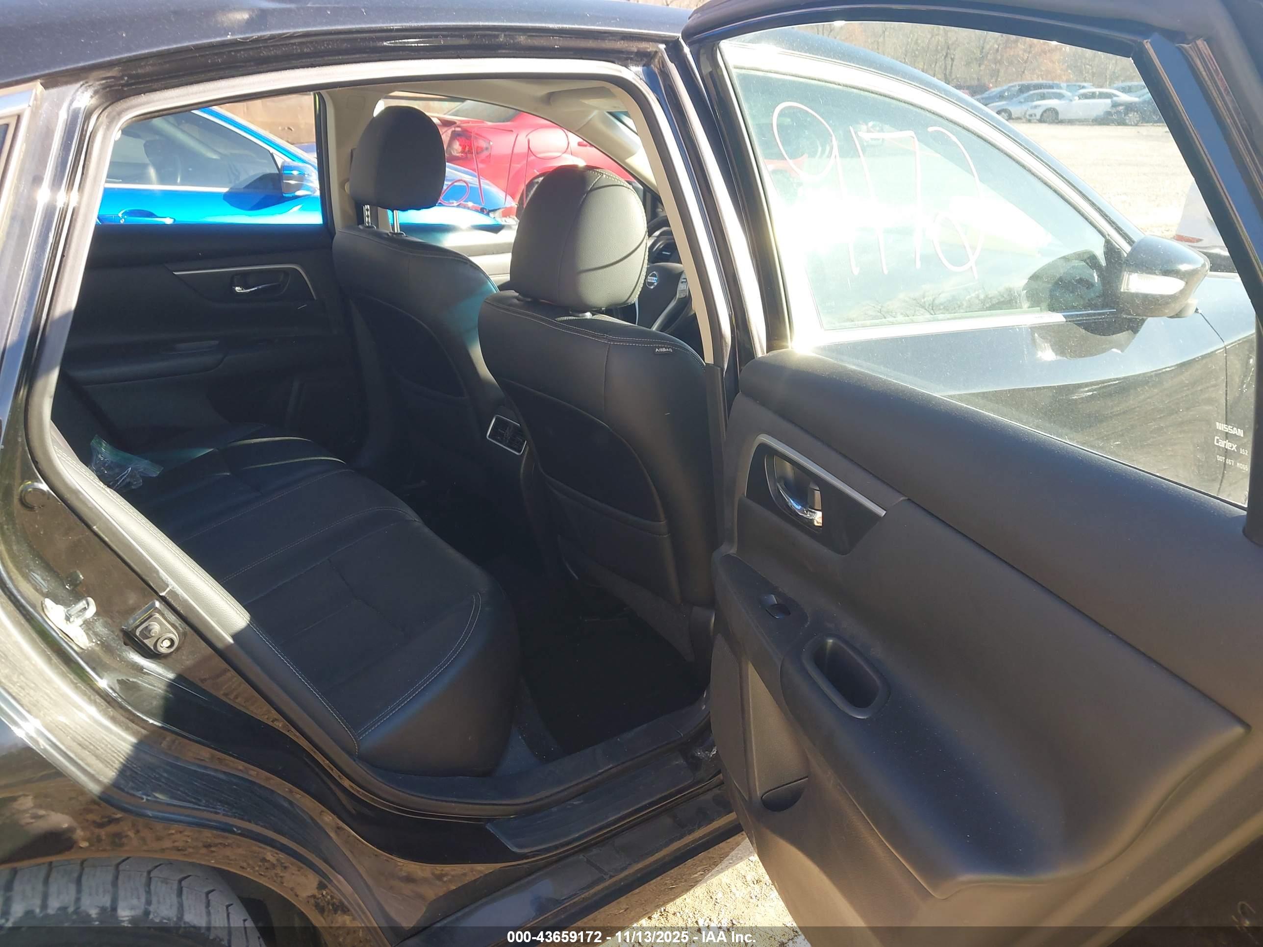 NISSAN ALTIMA image 8