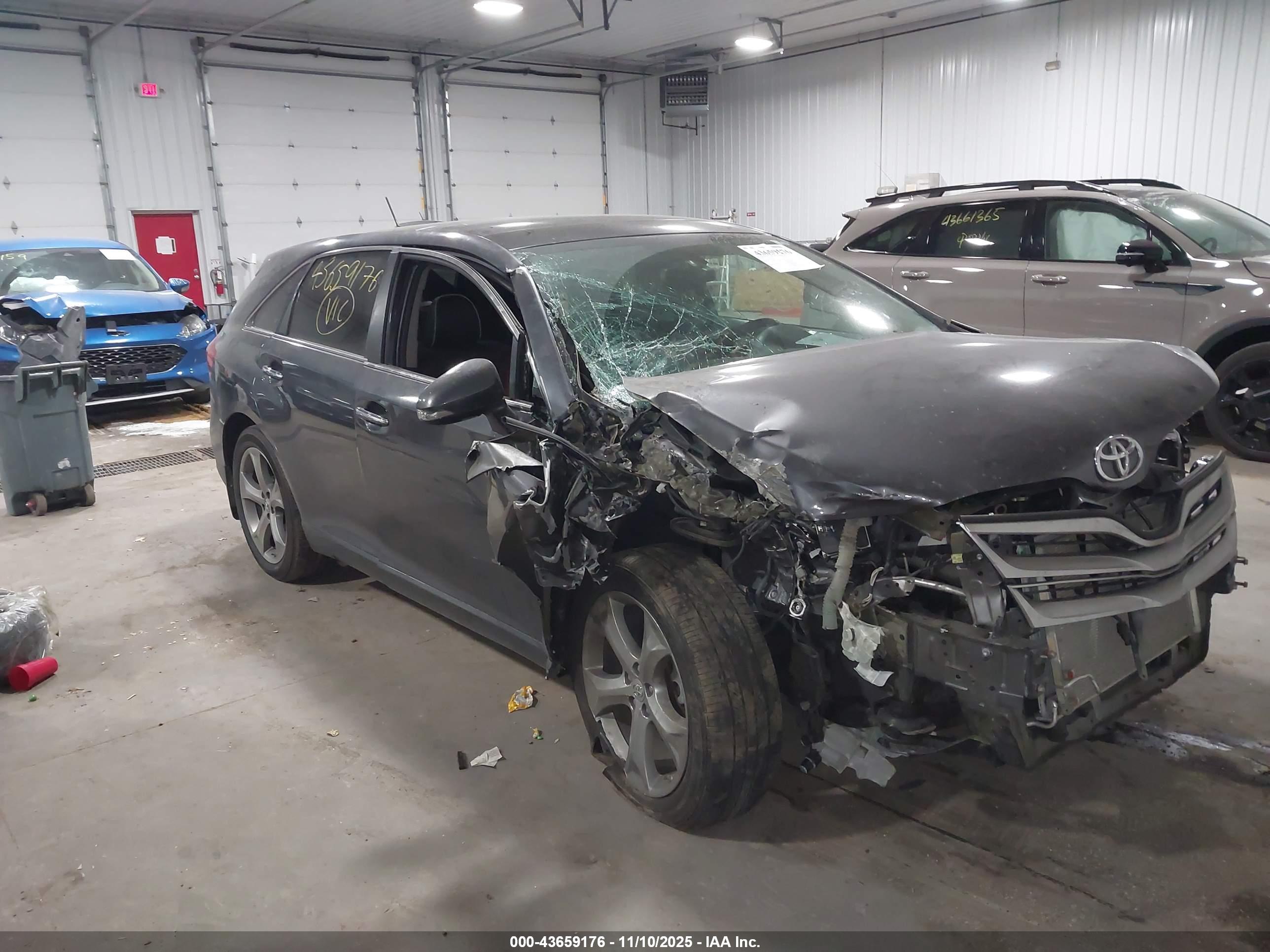 TOYOTA VENZA image 6