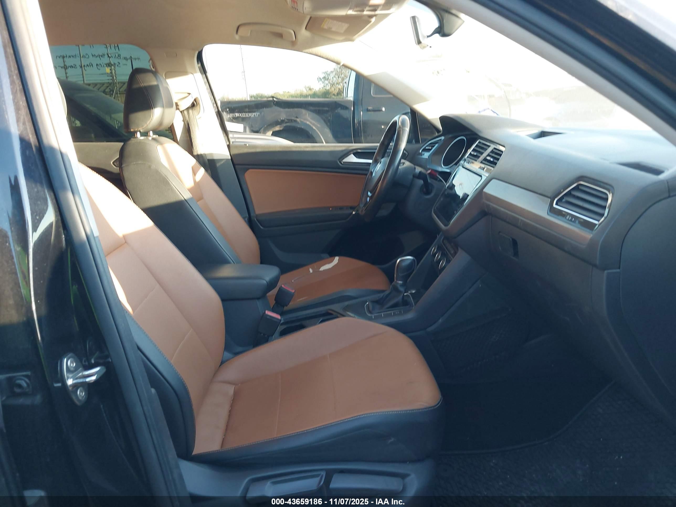 VOLKSWAGEN TIGUAN image 5