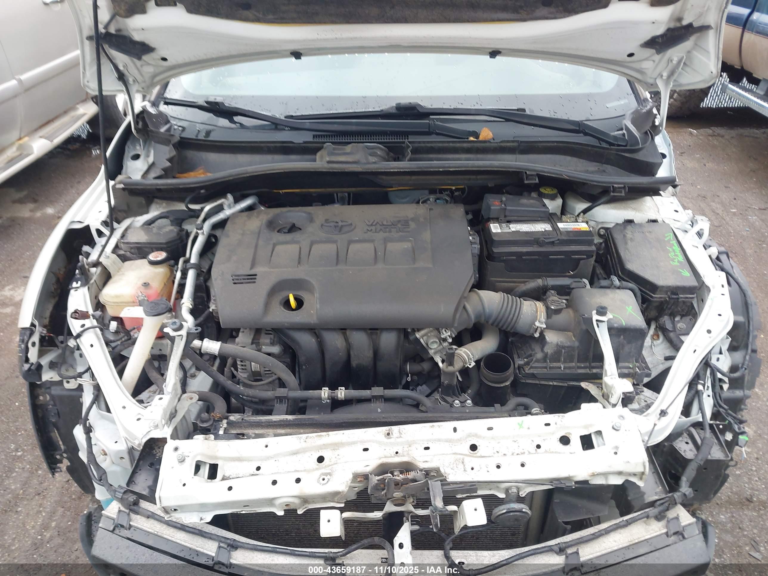 TOYOTA C-HR image 10