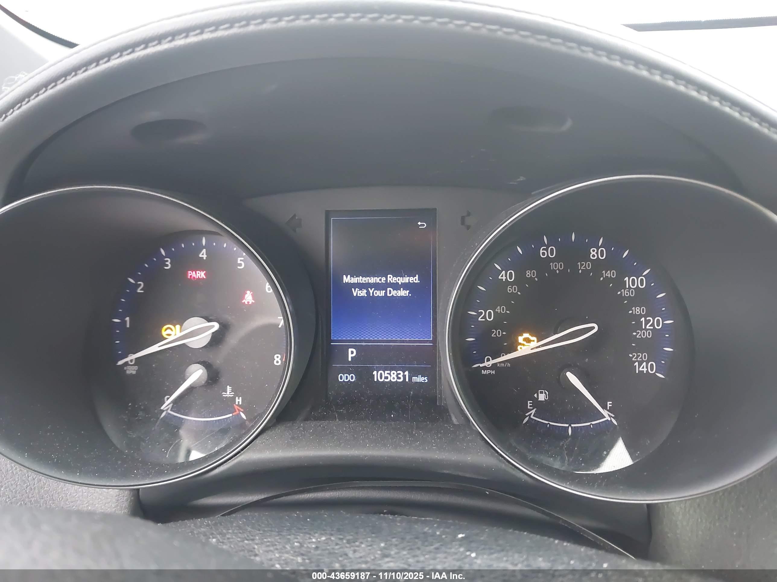 TOYOTA C-HR image 7