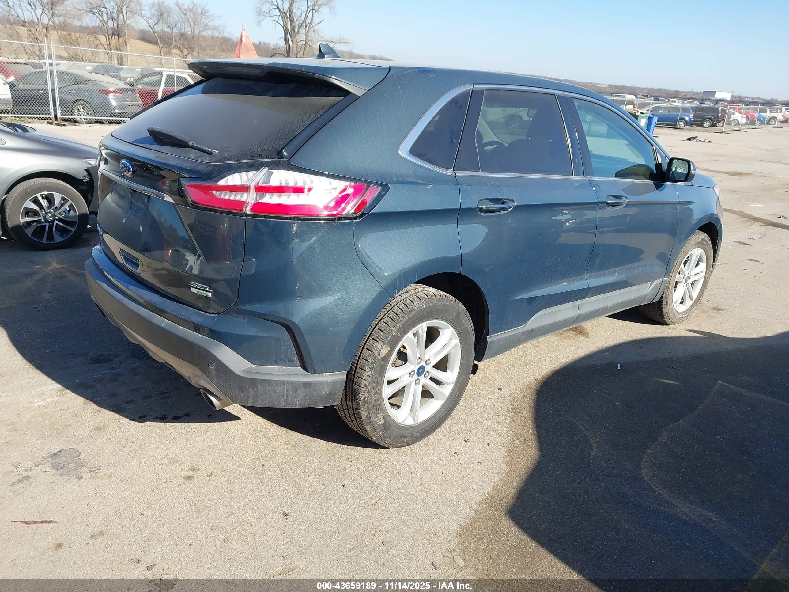 FORD EDGE image 4