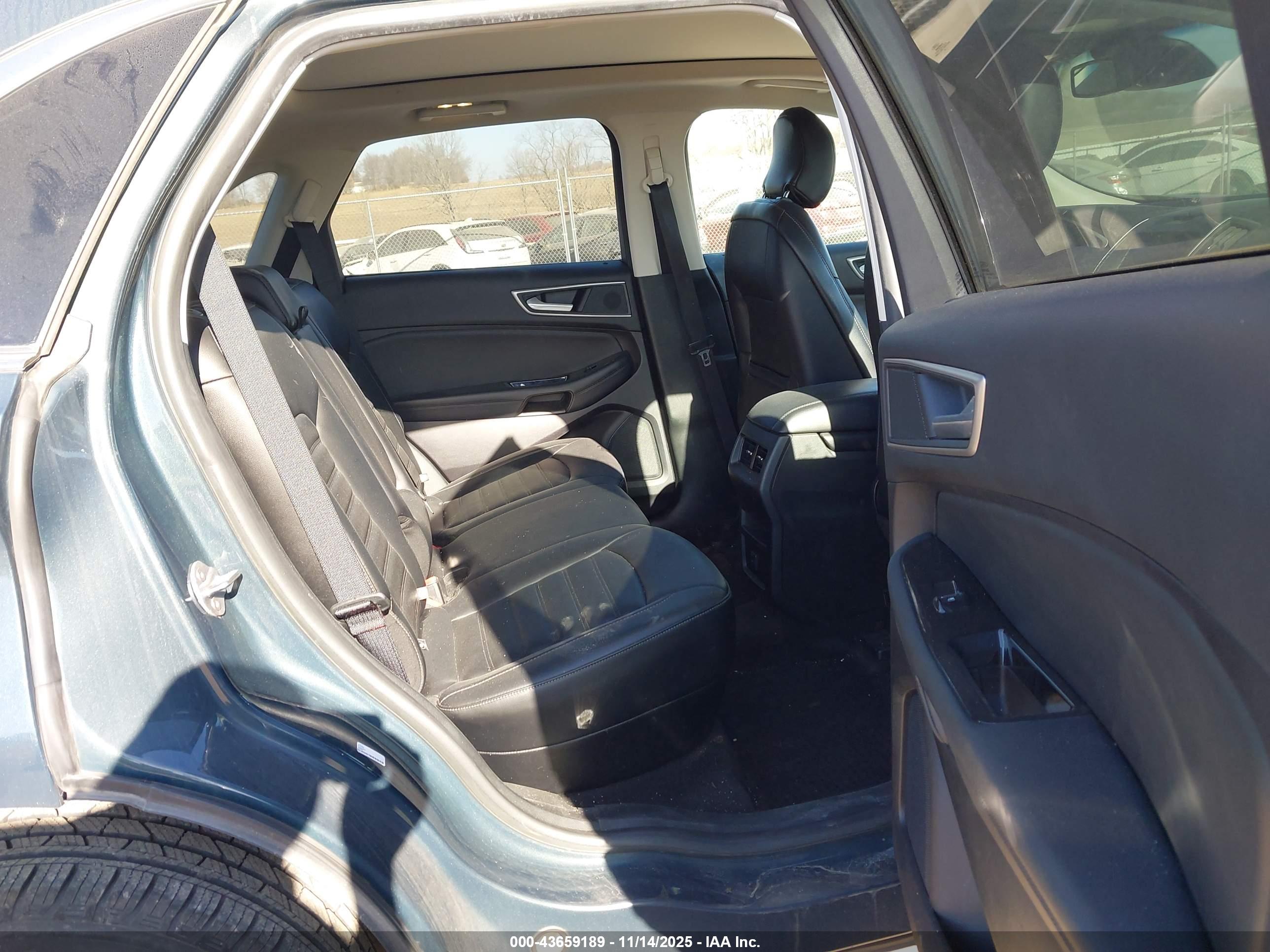 FORD EDGE image 8