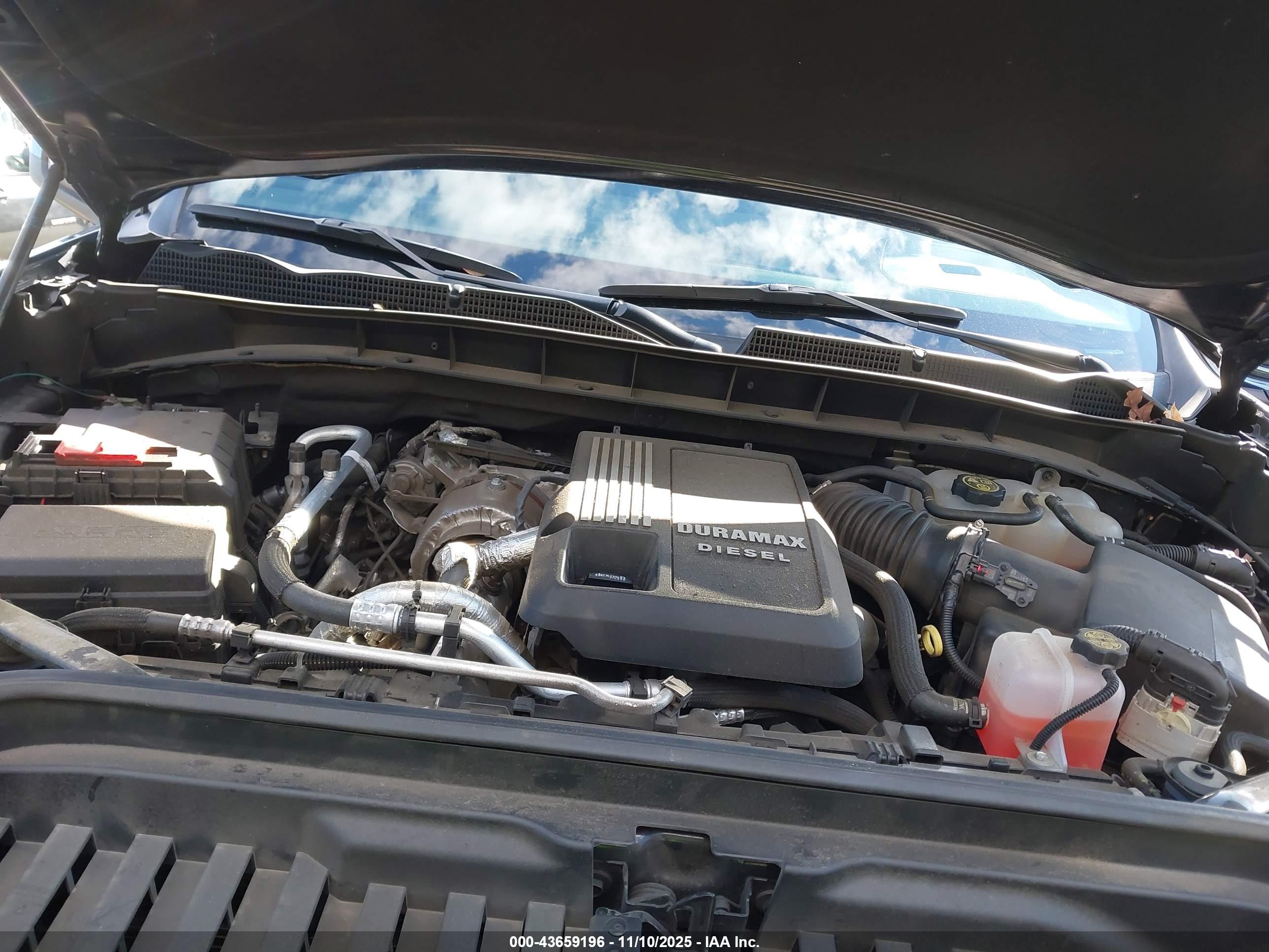GMC SIERRA image 10
