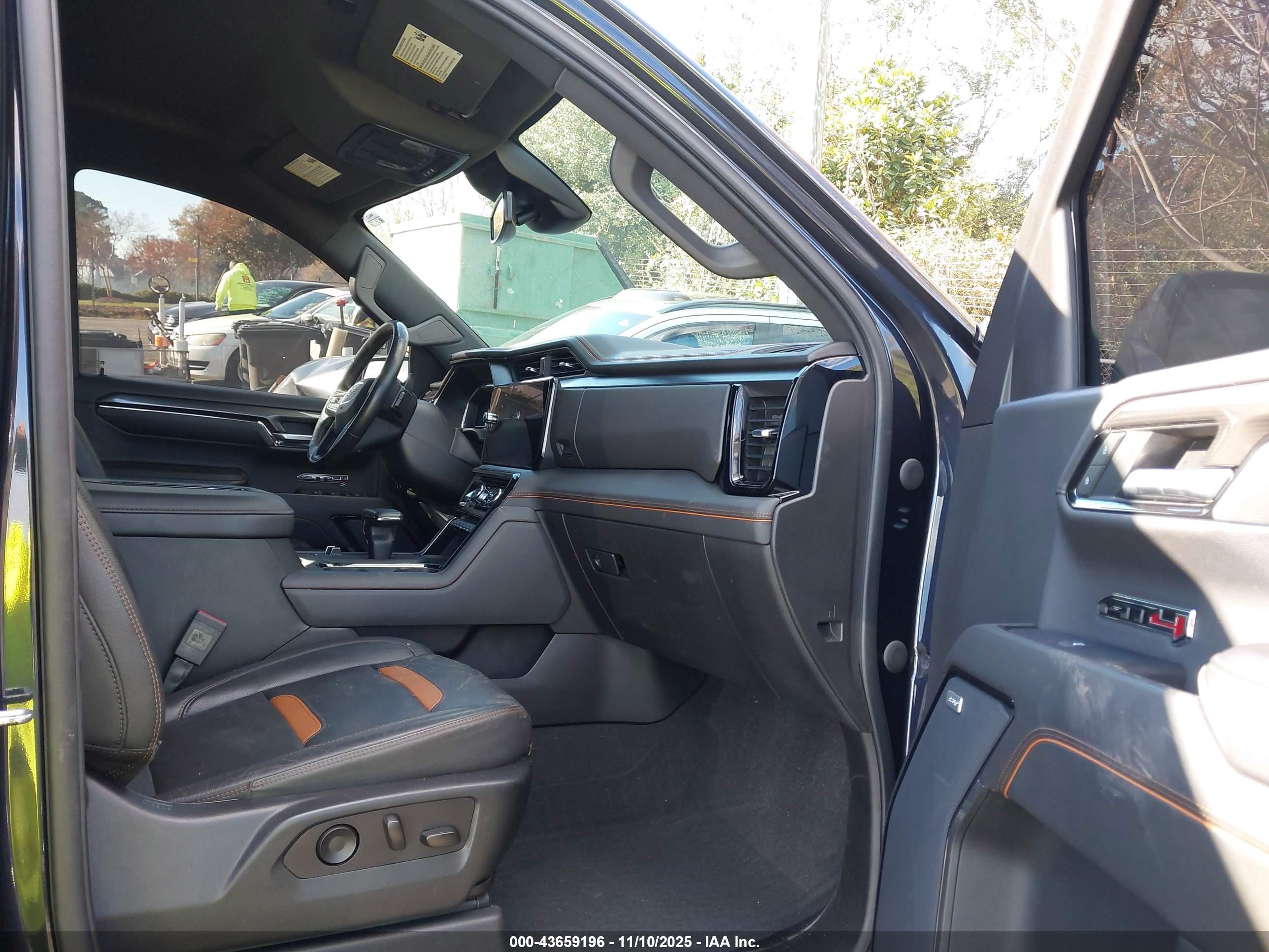 GMC SIERRA image 5