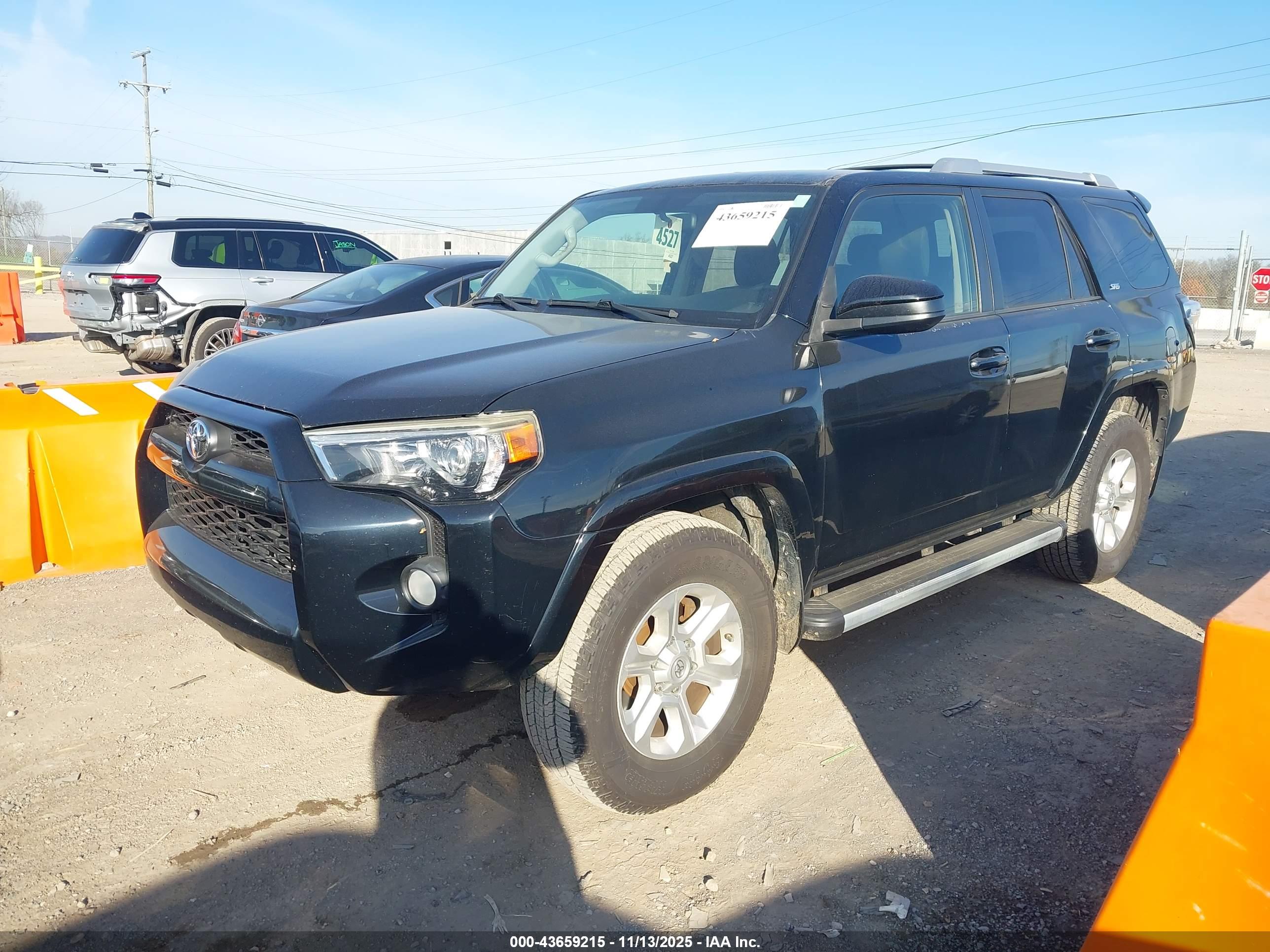 TOYOTA 4RUNNER image 2