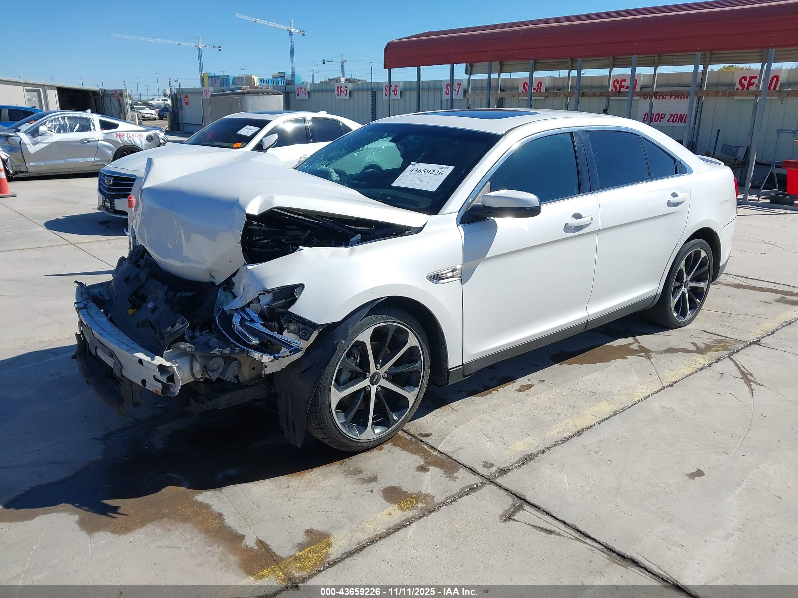 FORD TAURUS image 2