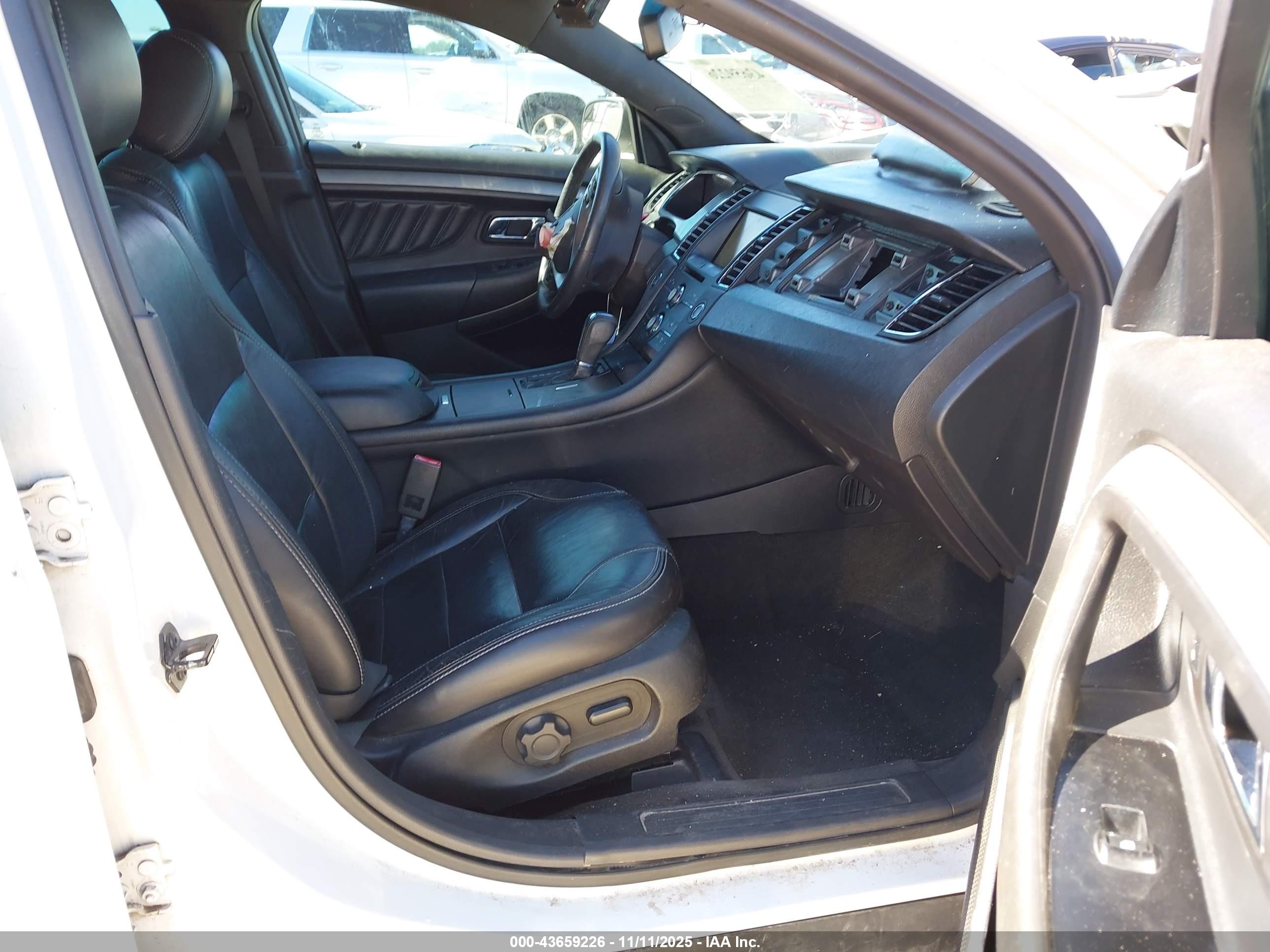 FORD TAURUS image 5