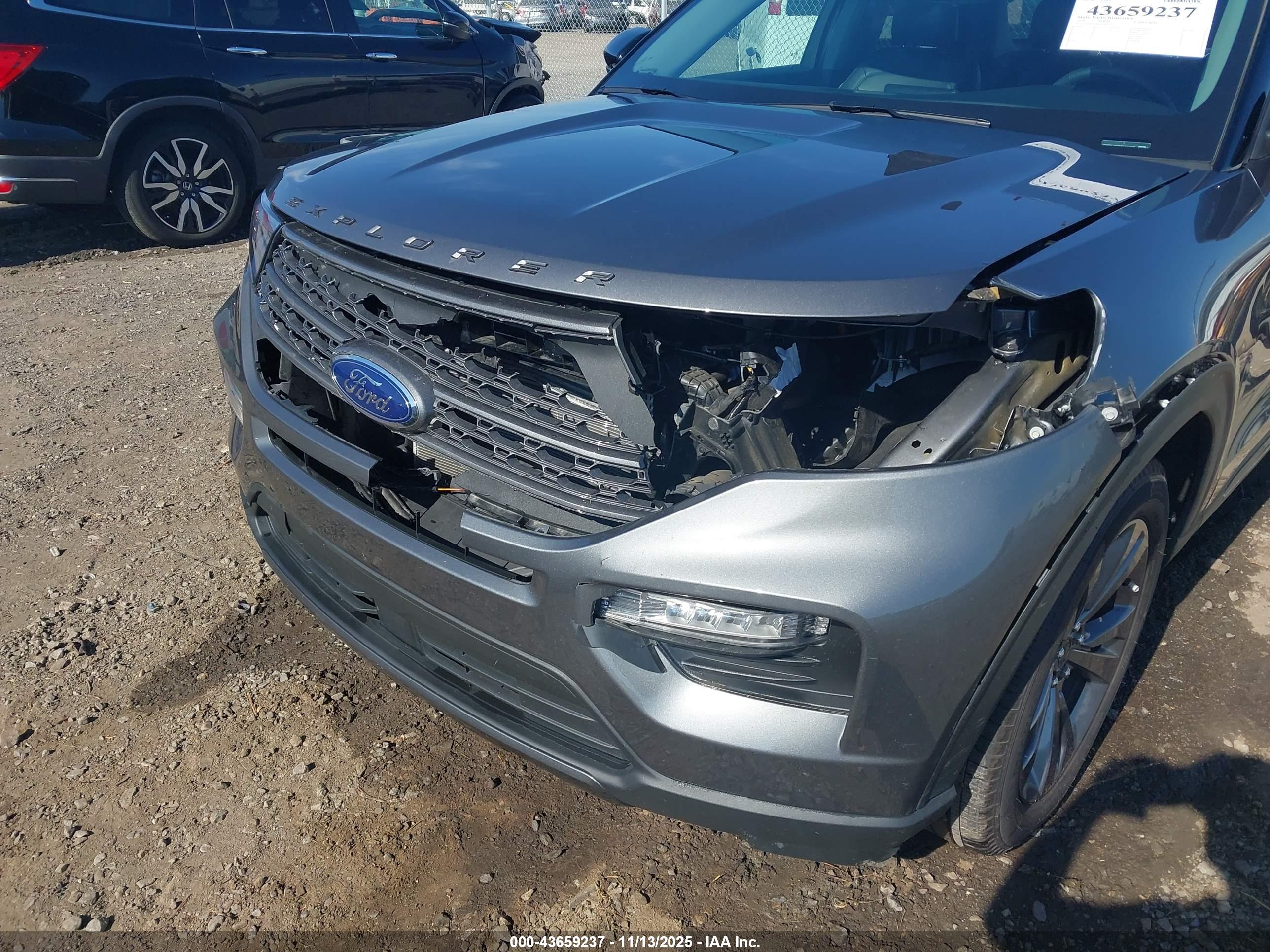 FORD EXPLORER image 6
