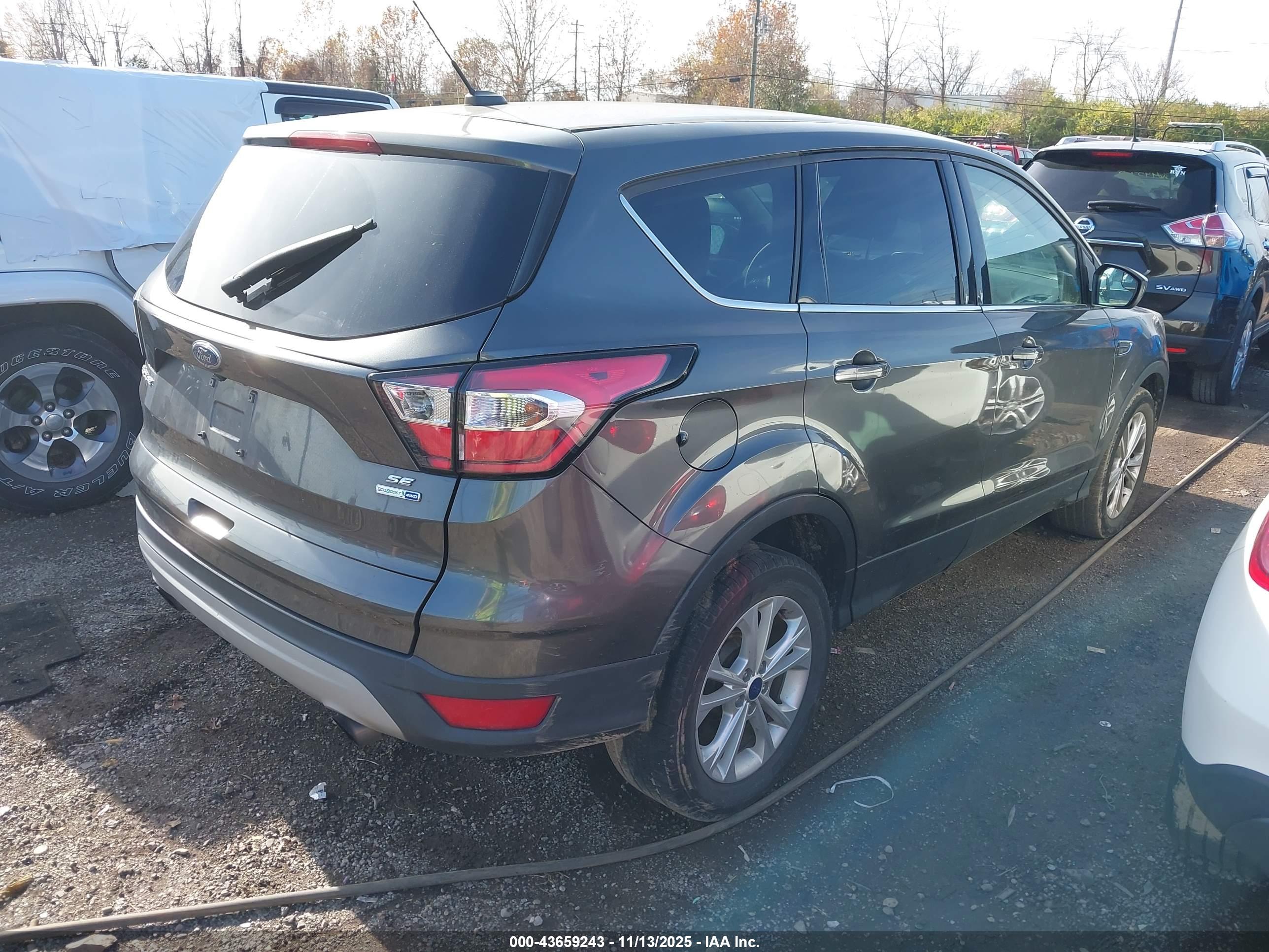 FORD ESCAPE image 4