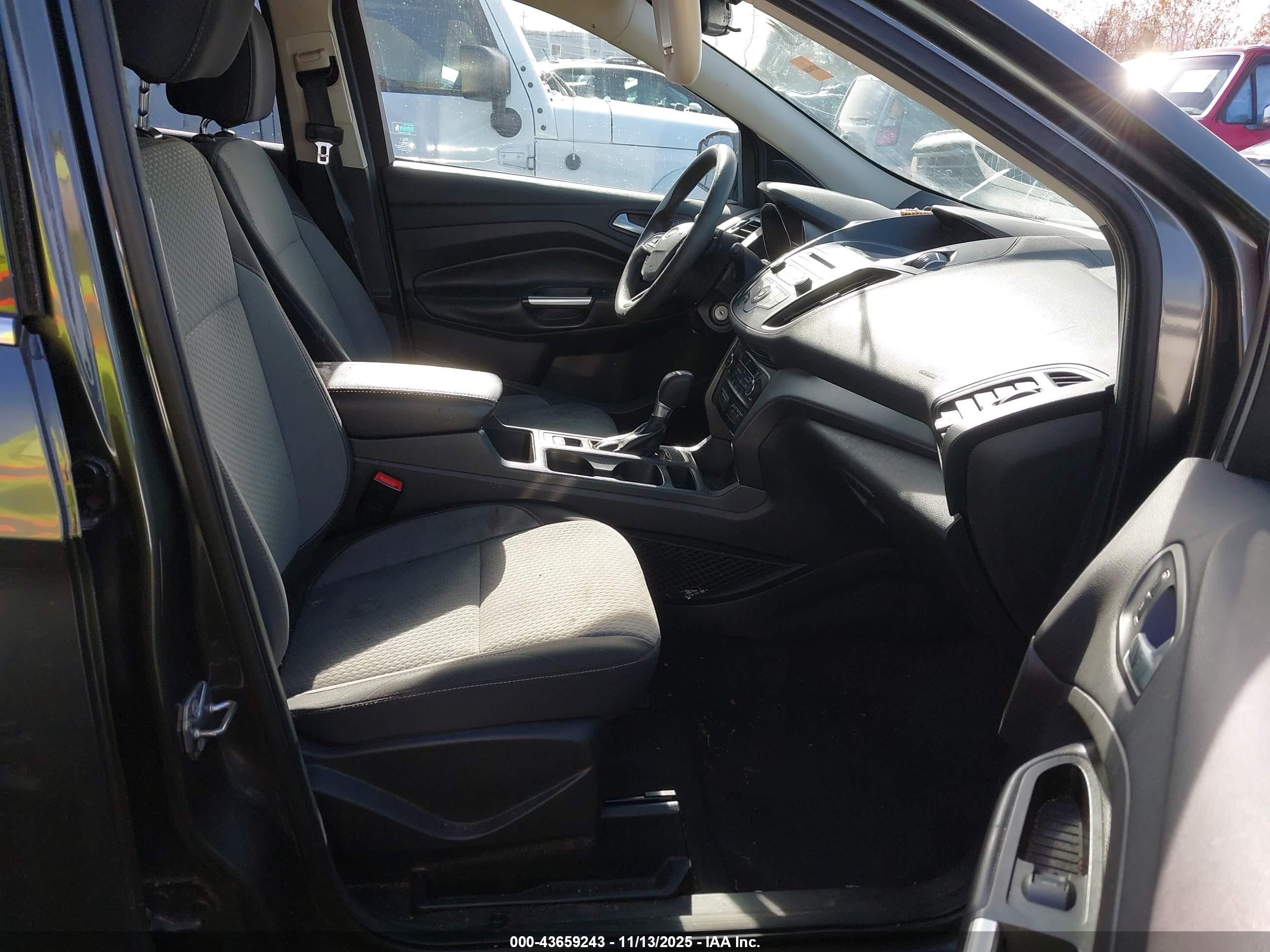 FORD ESCAPE image 5