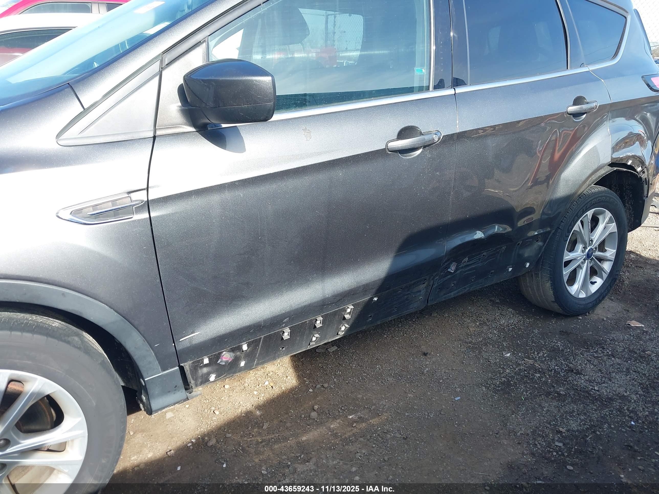 FORD ESCAPE image 6
