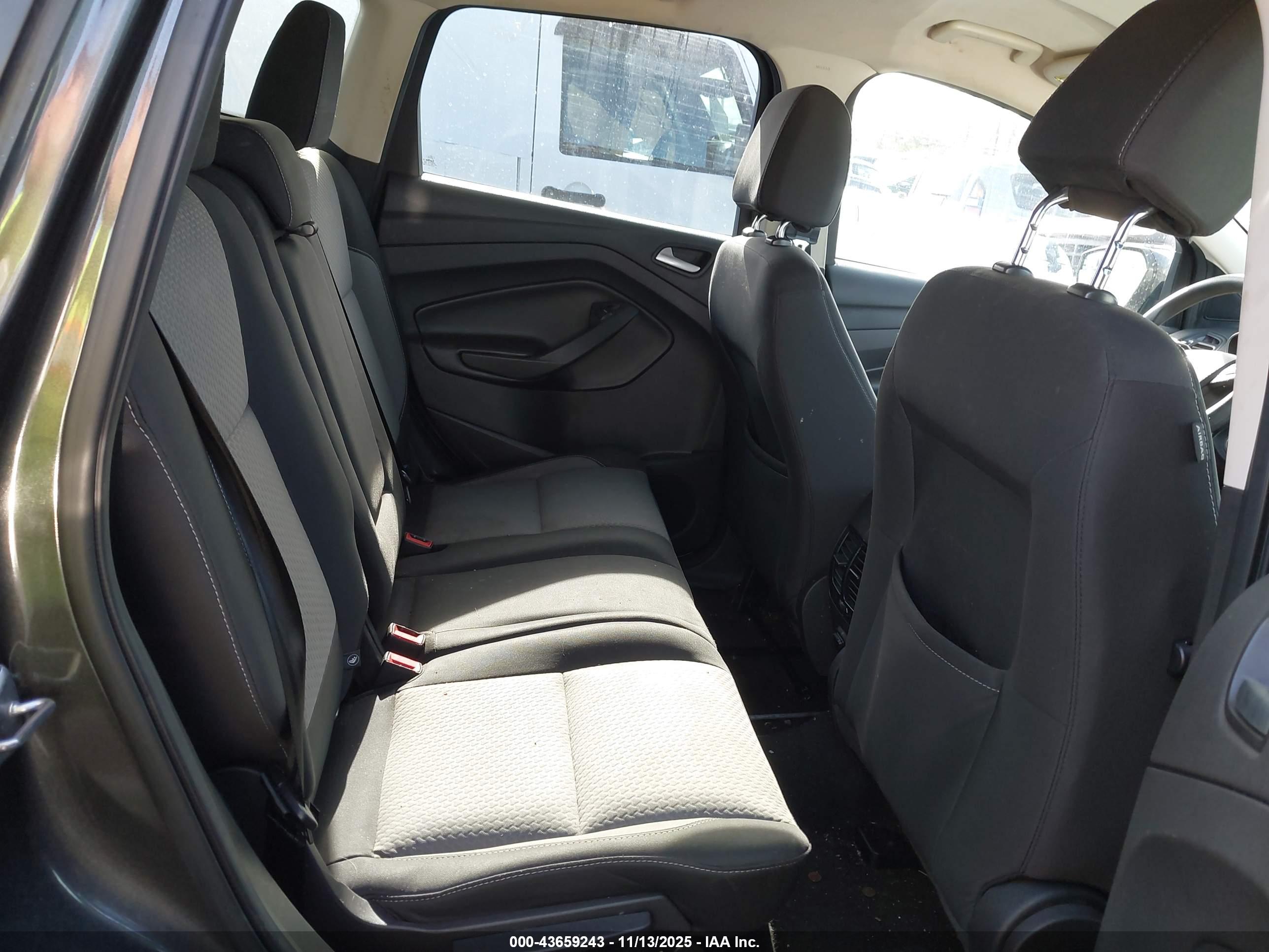 FORD ESCAPE image 8