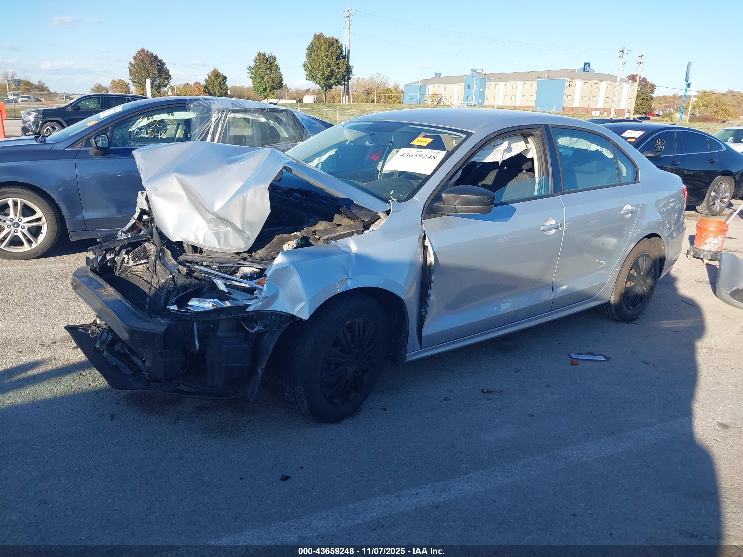 VOLKSWAGEN JETTA image 2