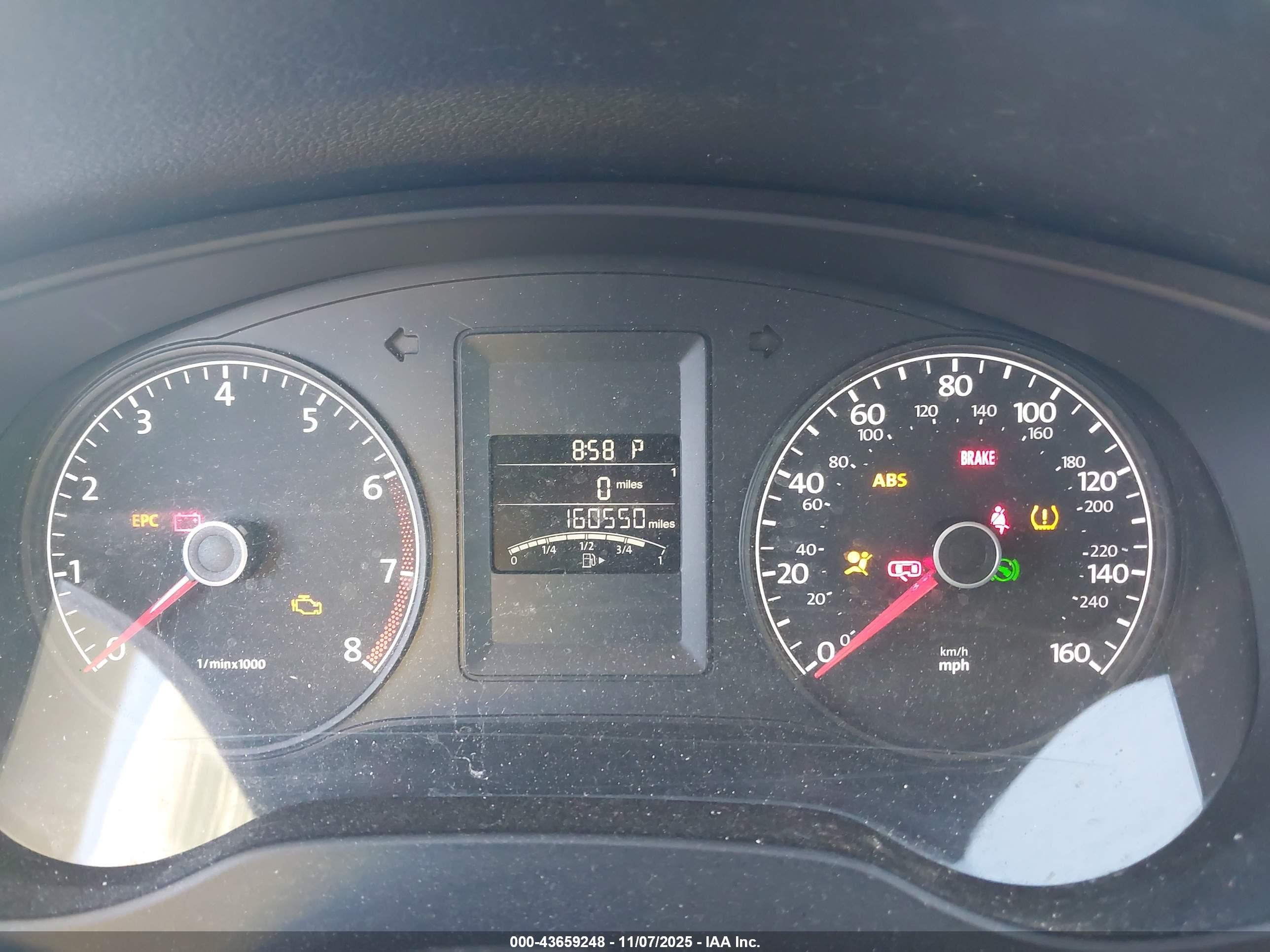 VOLKSWAGEN JETTA image 7