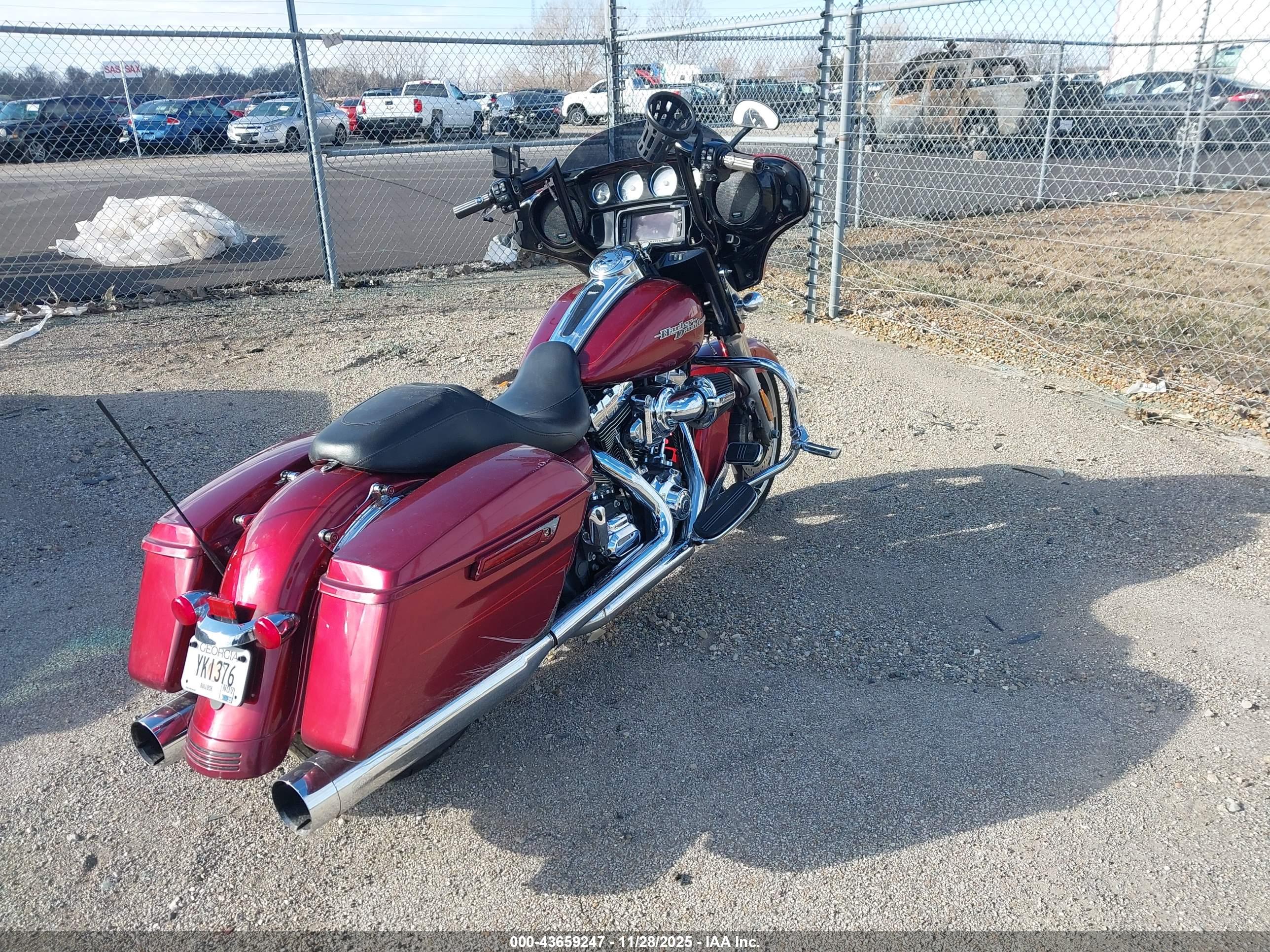 HARLEY-DAVIDSON FLHXS image 4