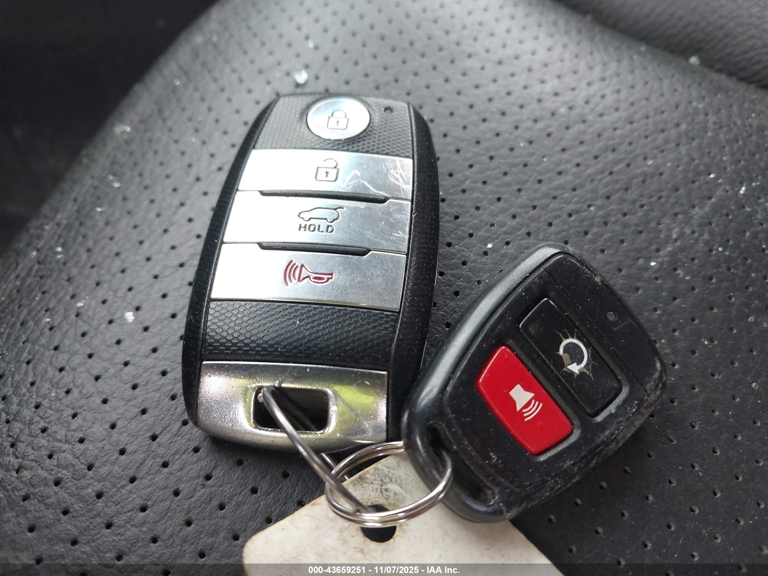 KIA SORENTO image 11
