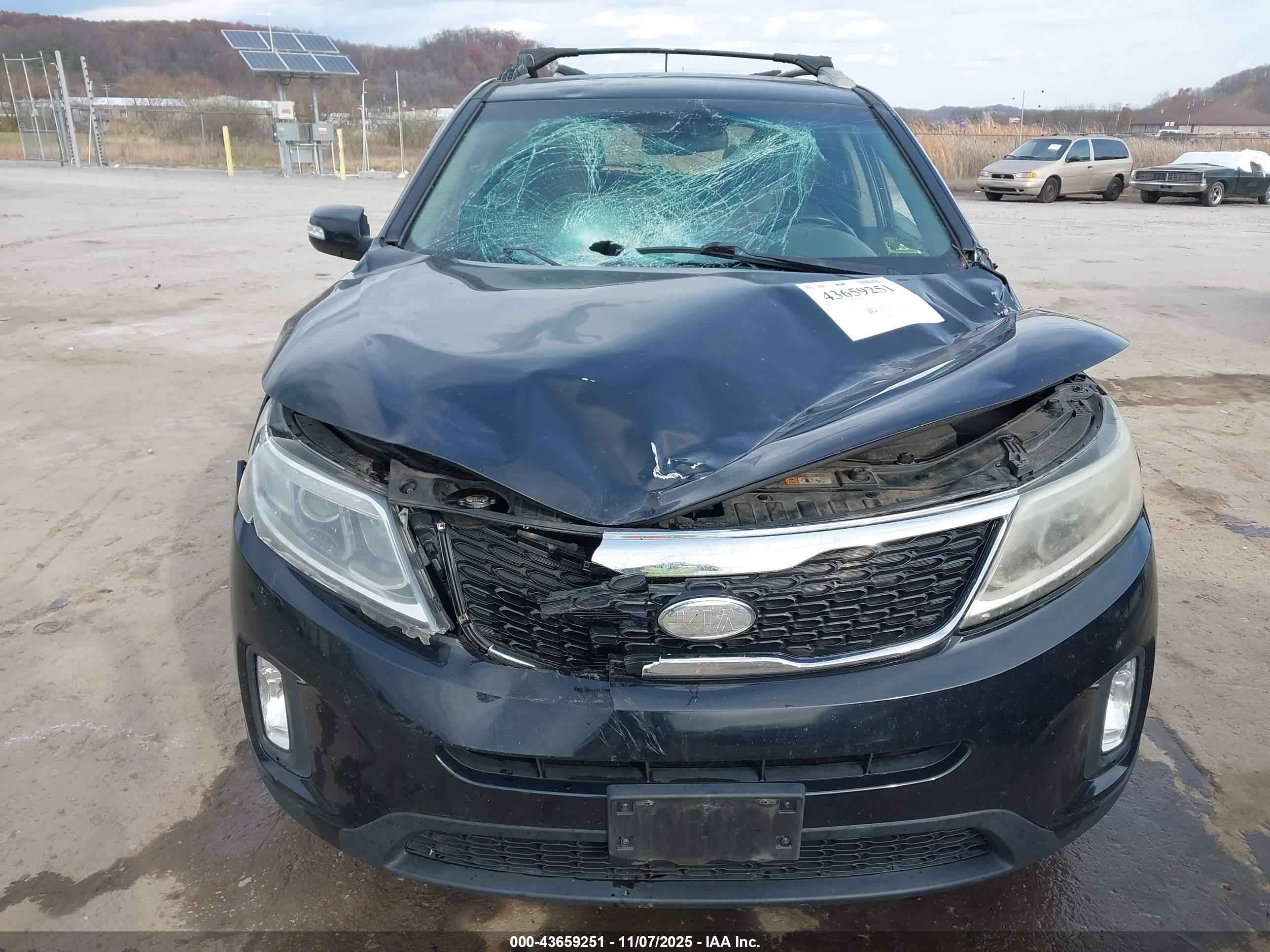KIA SORENTO image 6