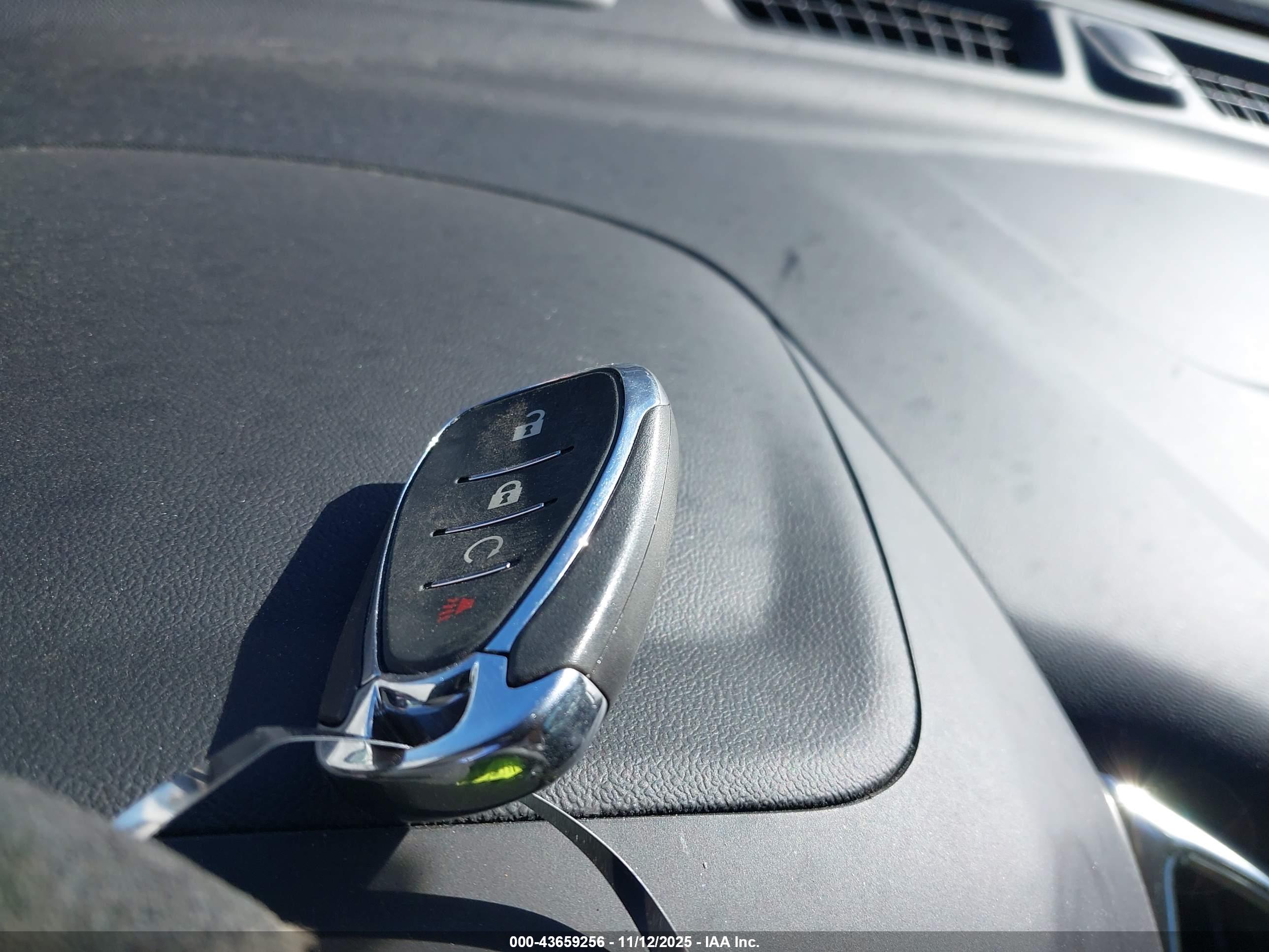 CHEVROLET EQUINOX image 11