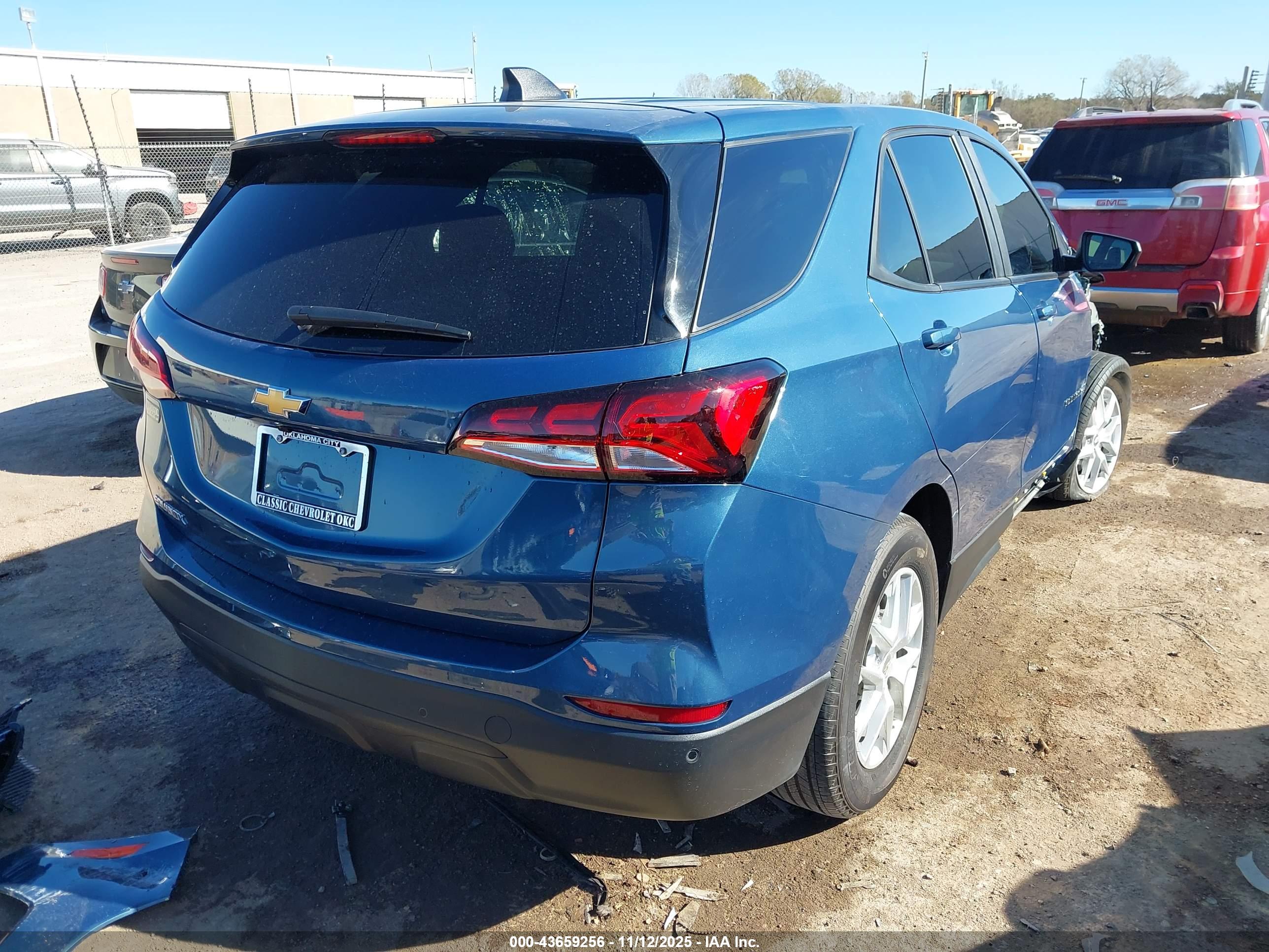 CHEVROLET EQUINOX image 4