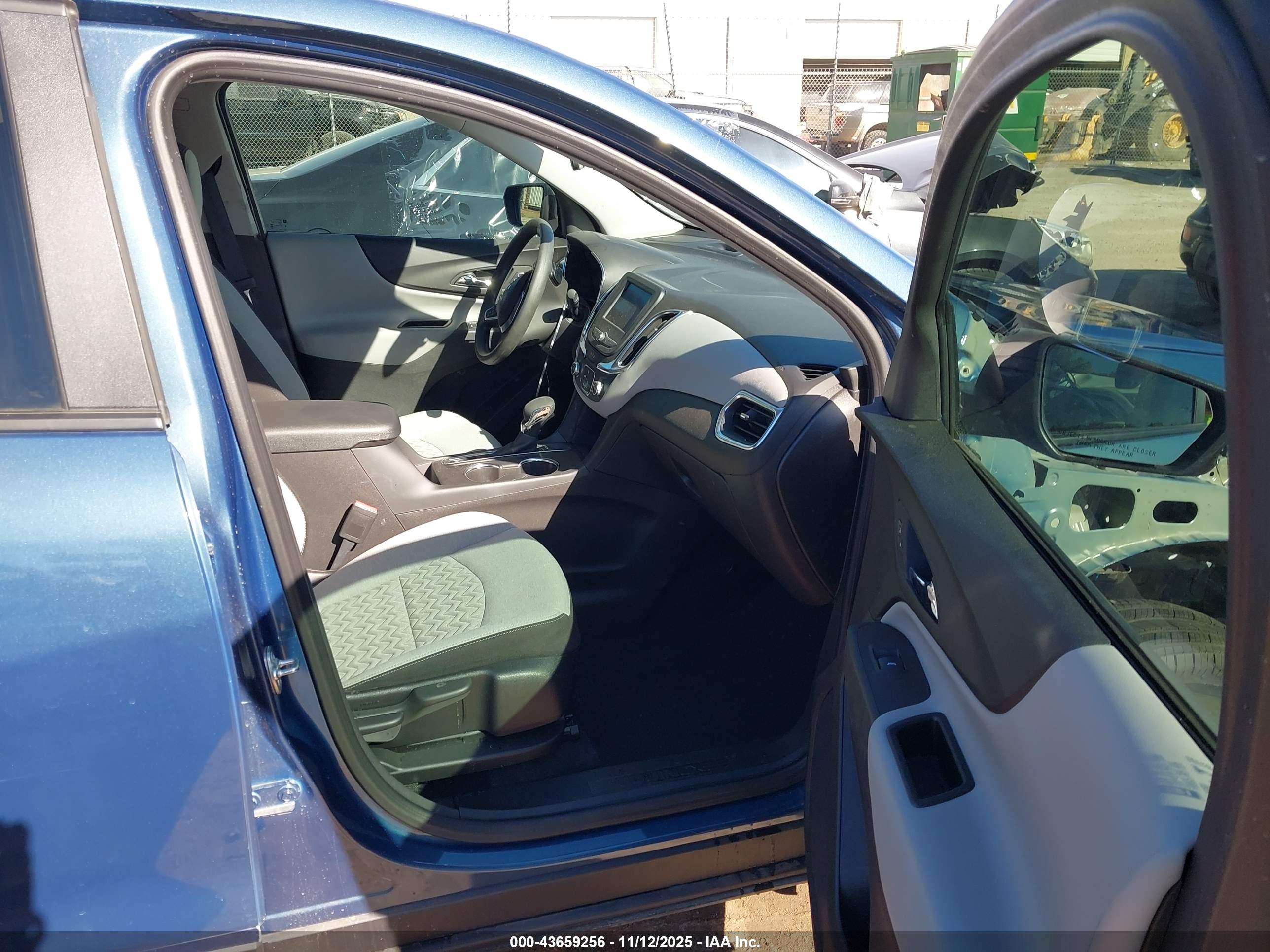 CHEVROLET EQUINOX image 5