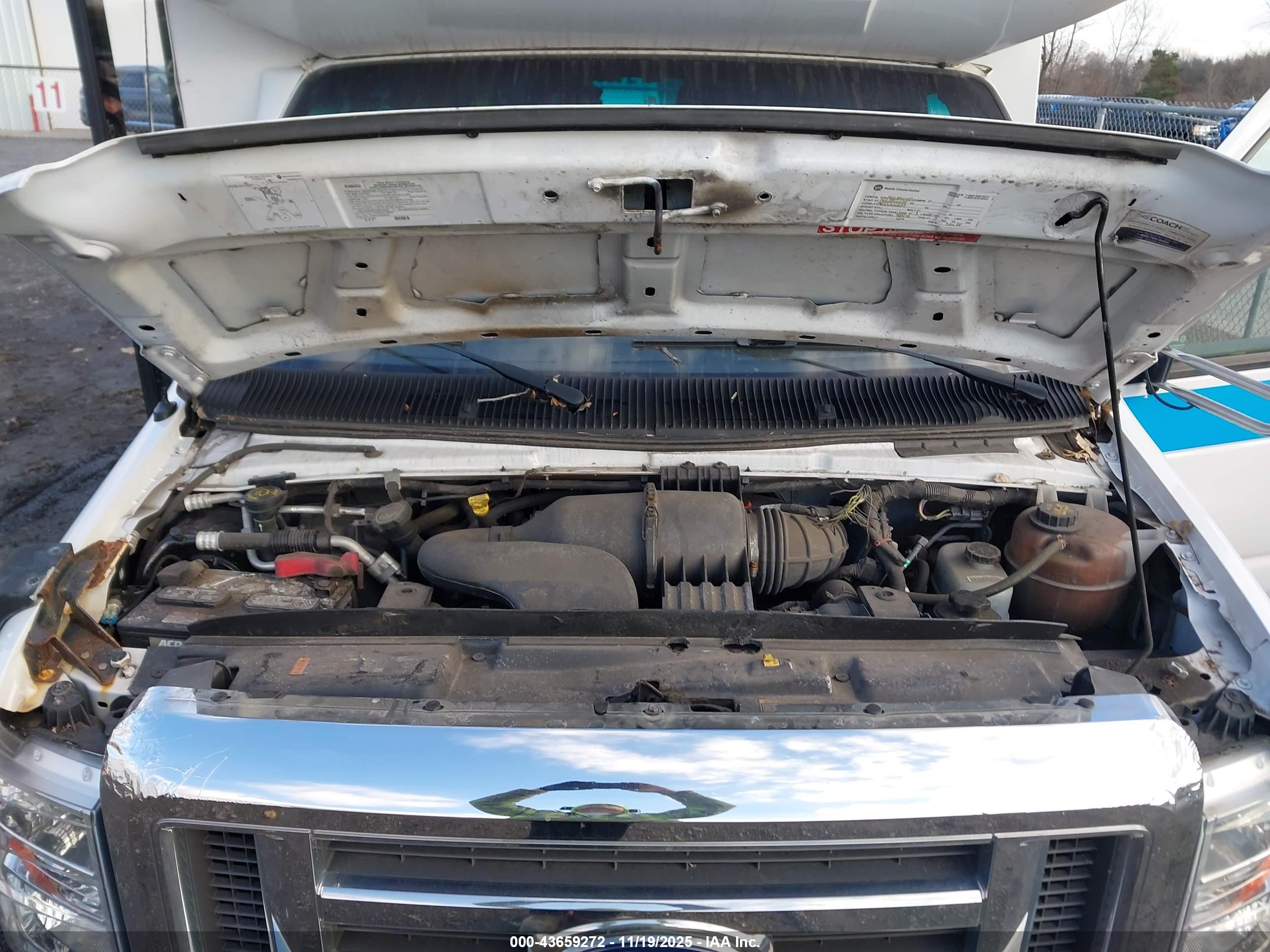 FORD E-450 image 10