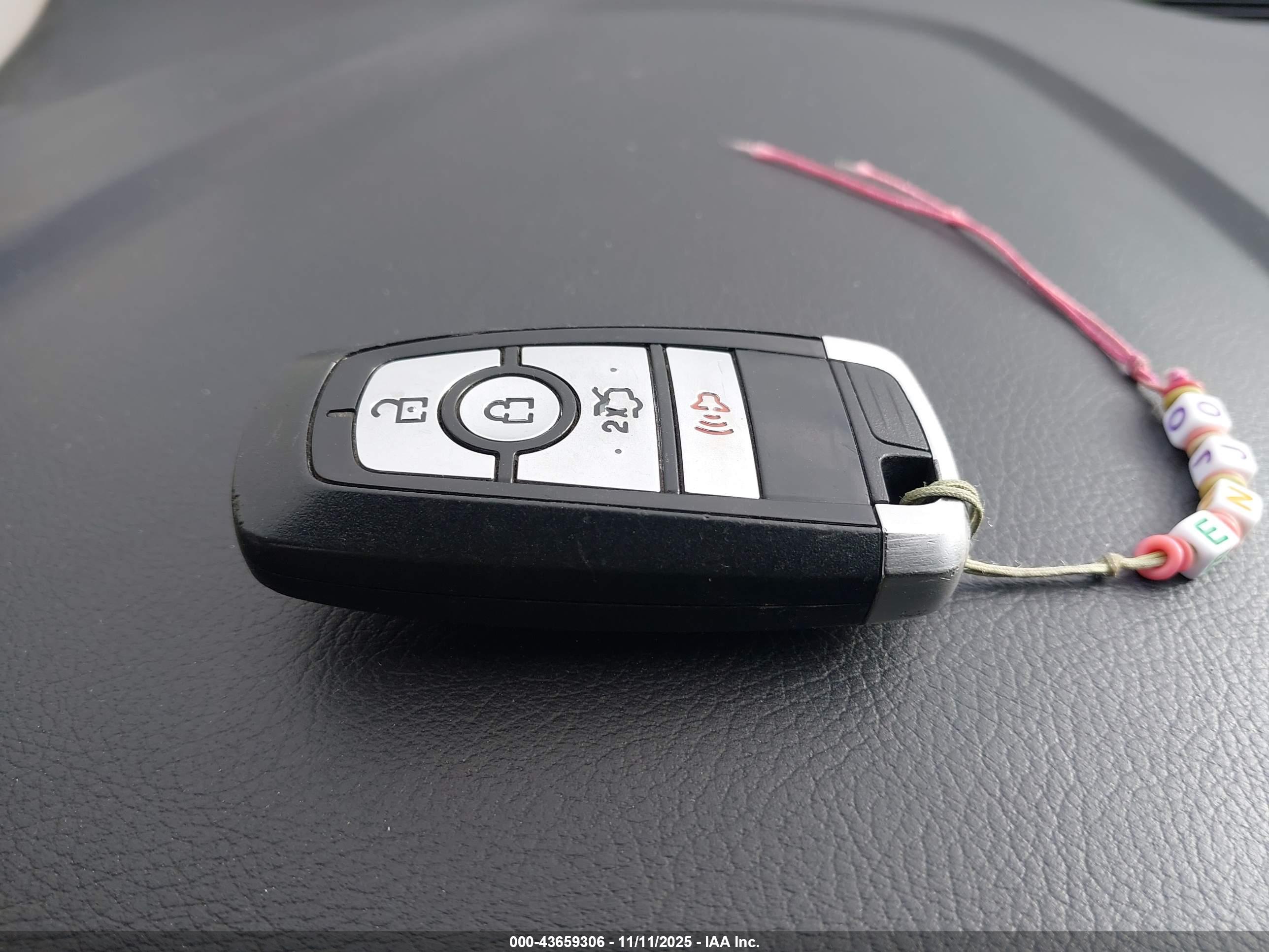 FORD FUSION image 11