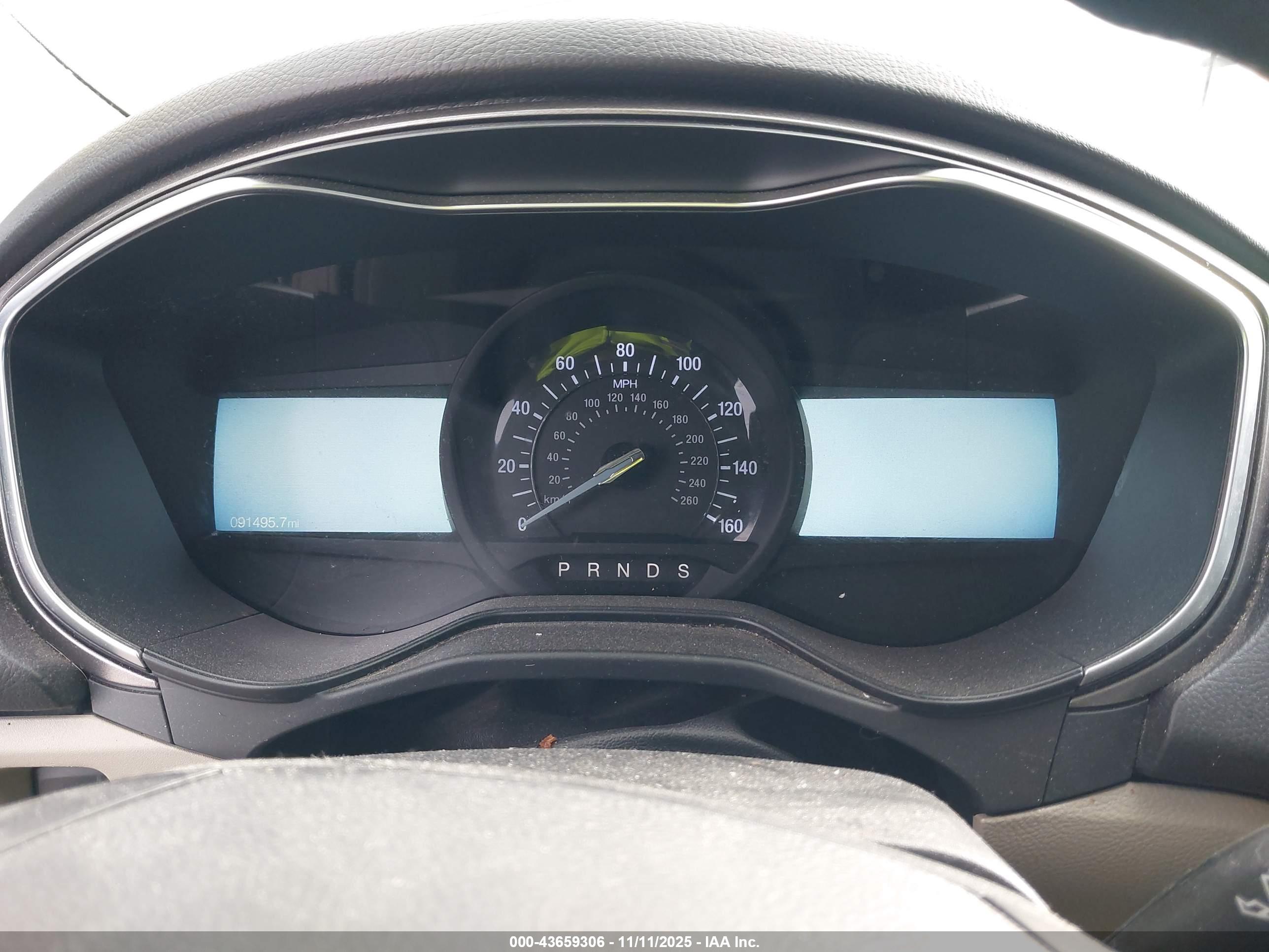 FORD FUSION image 7