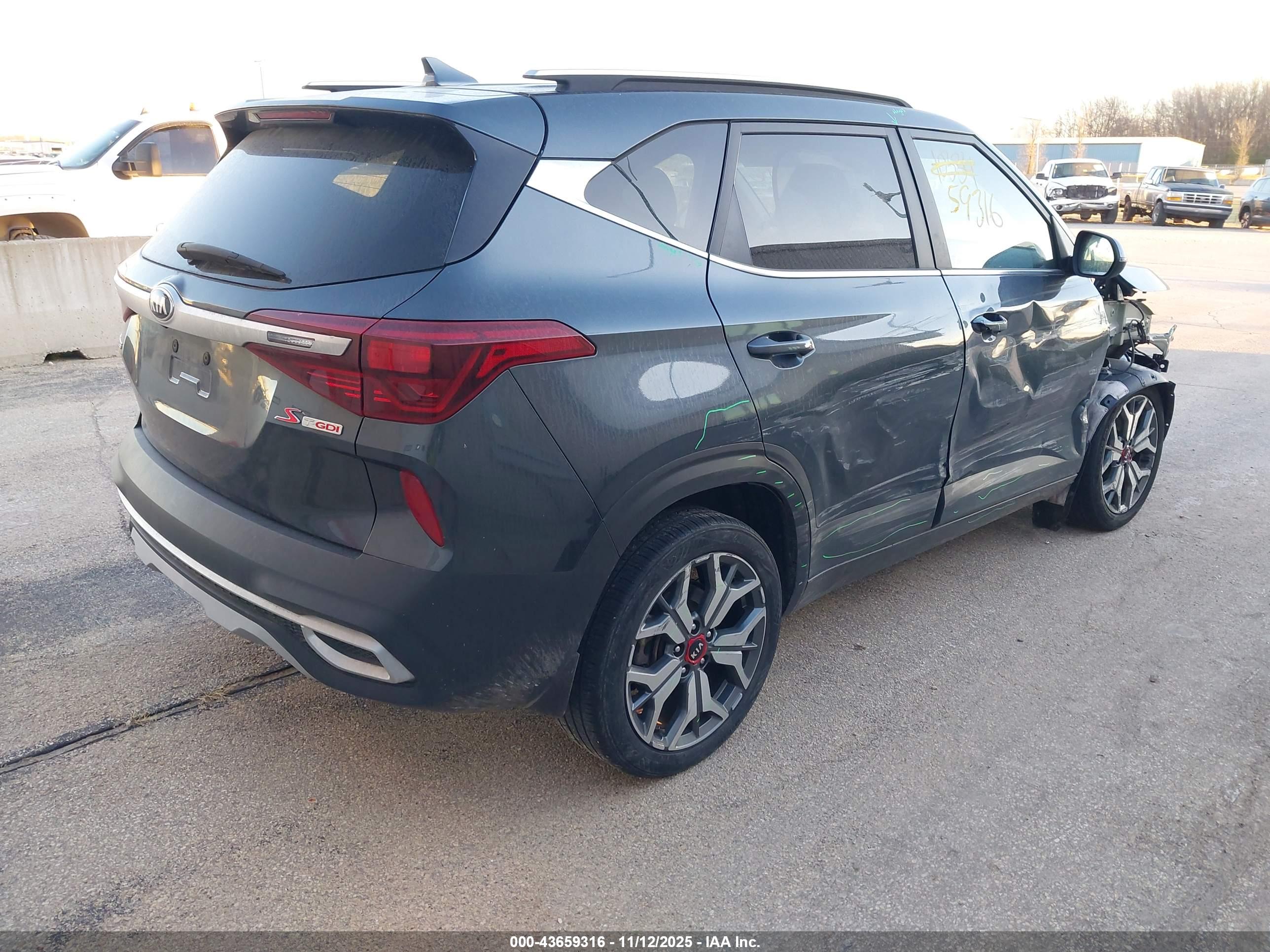 KIA SELTOS image 4