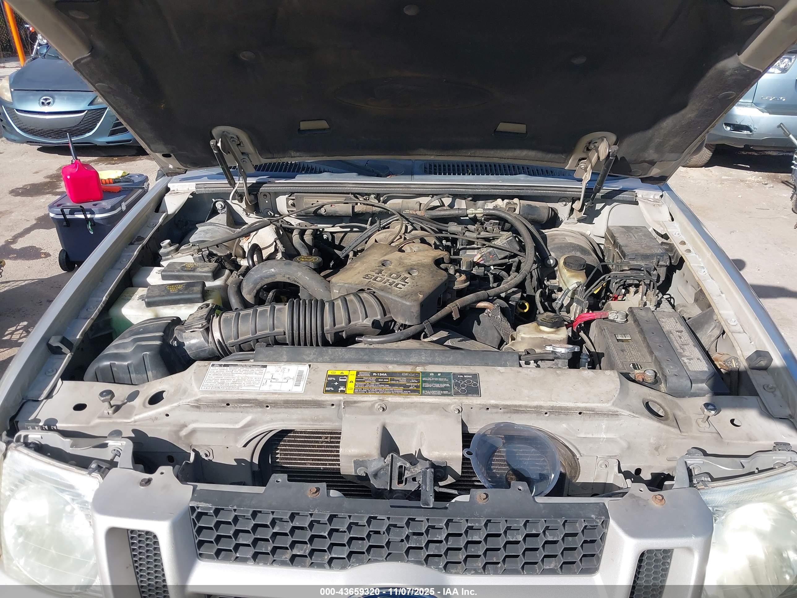 FORD EXPLORER image 10