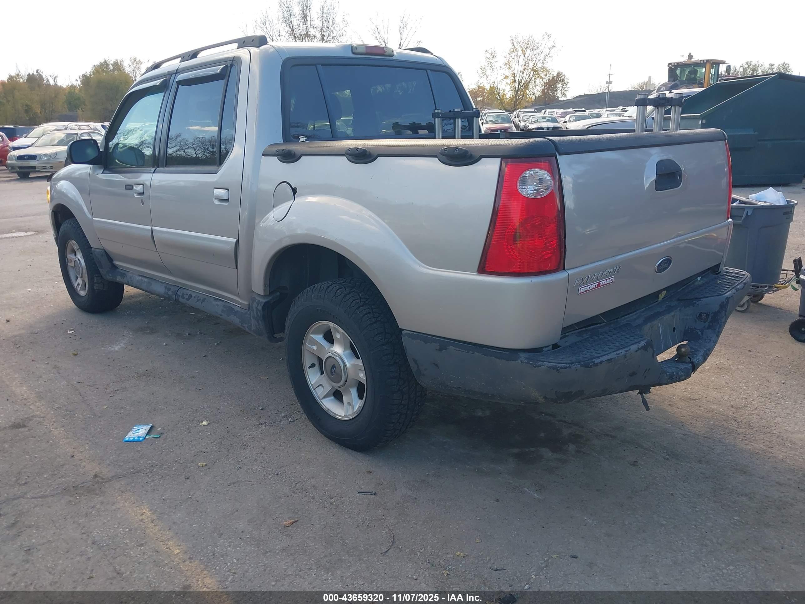 FORD EXPLORER image 3